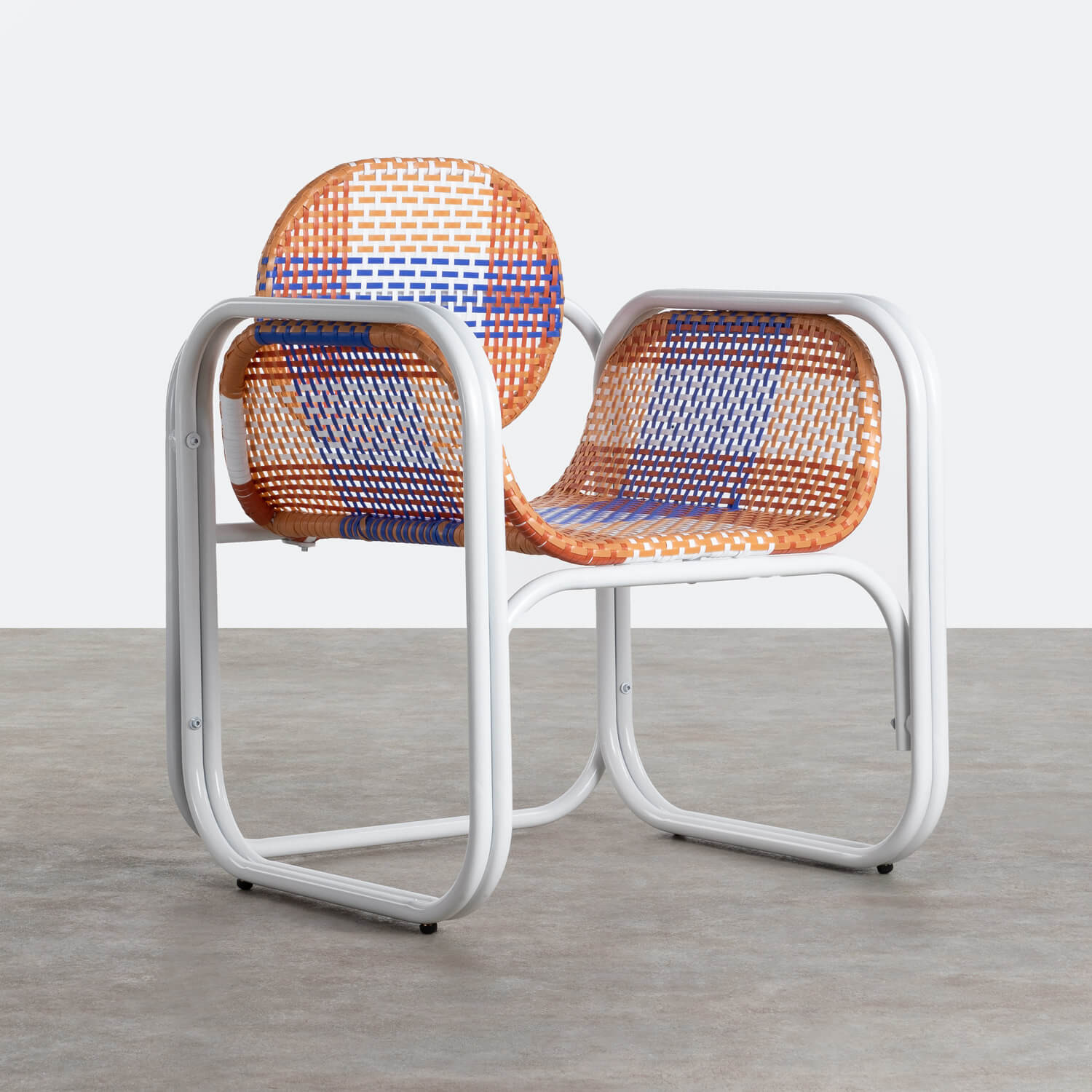 Sessel mit Armlehnen aus Aluminium und synthetisches Rattan Emba Studio, Galeriebild 1