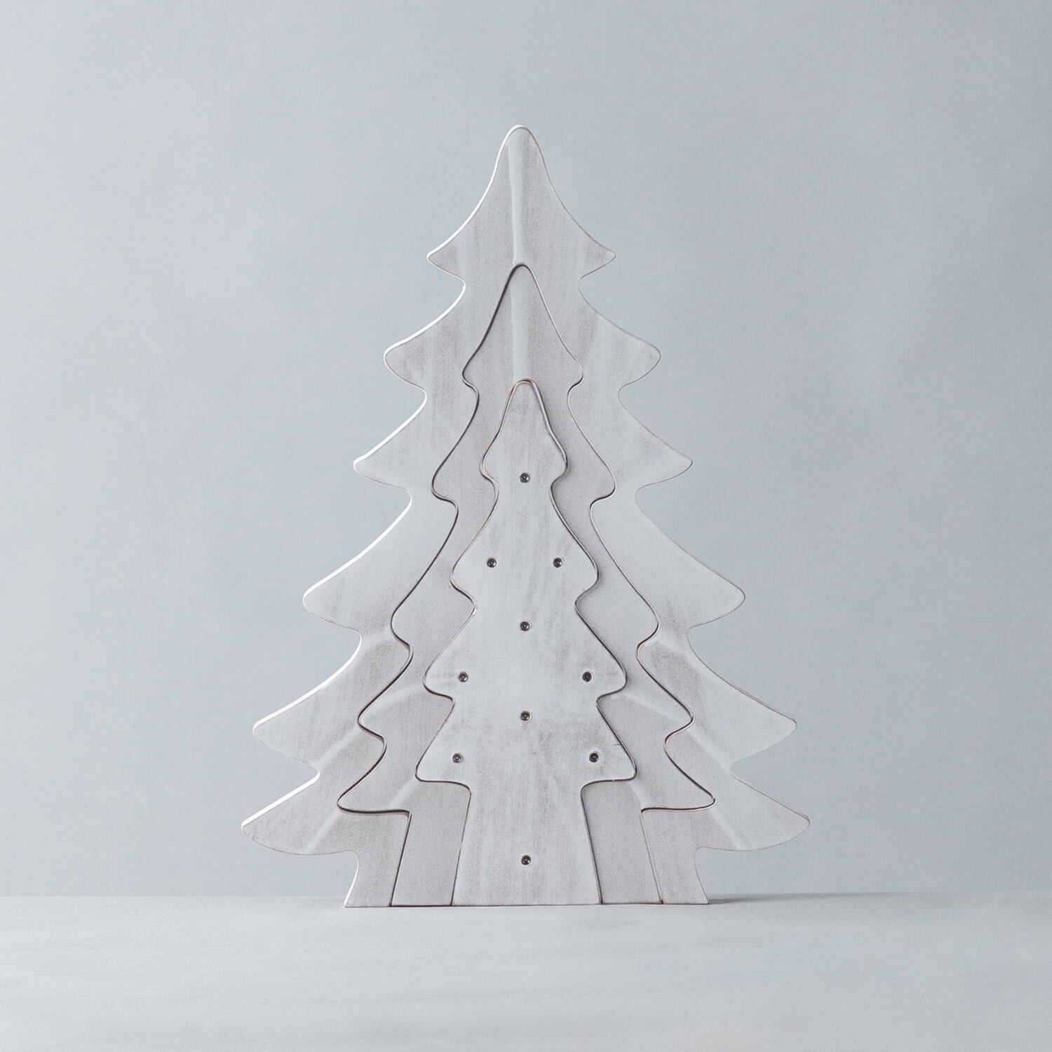 Weihnachtsbaum aus Holz mit LED-Lichtern Pinos, Galeriebild 1