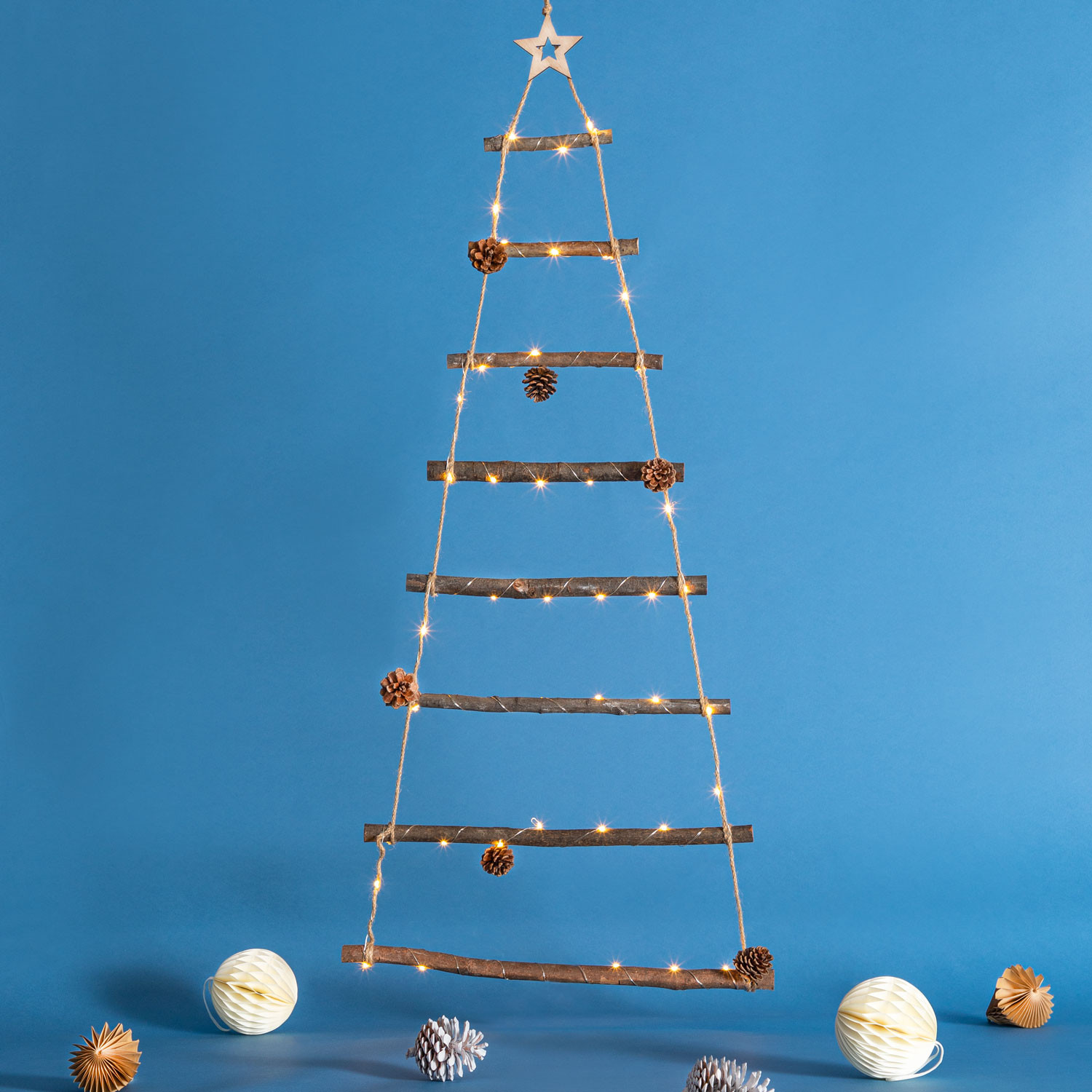 Weihnachtsbaum mit LED-Lichtern aus Holz 110 cm Pin, Galeriebild 2