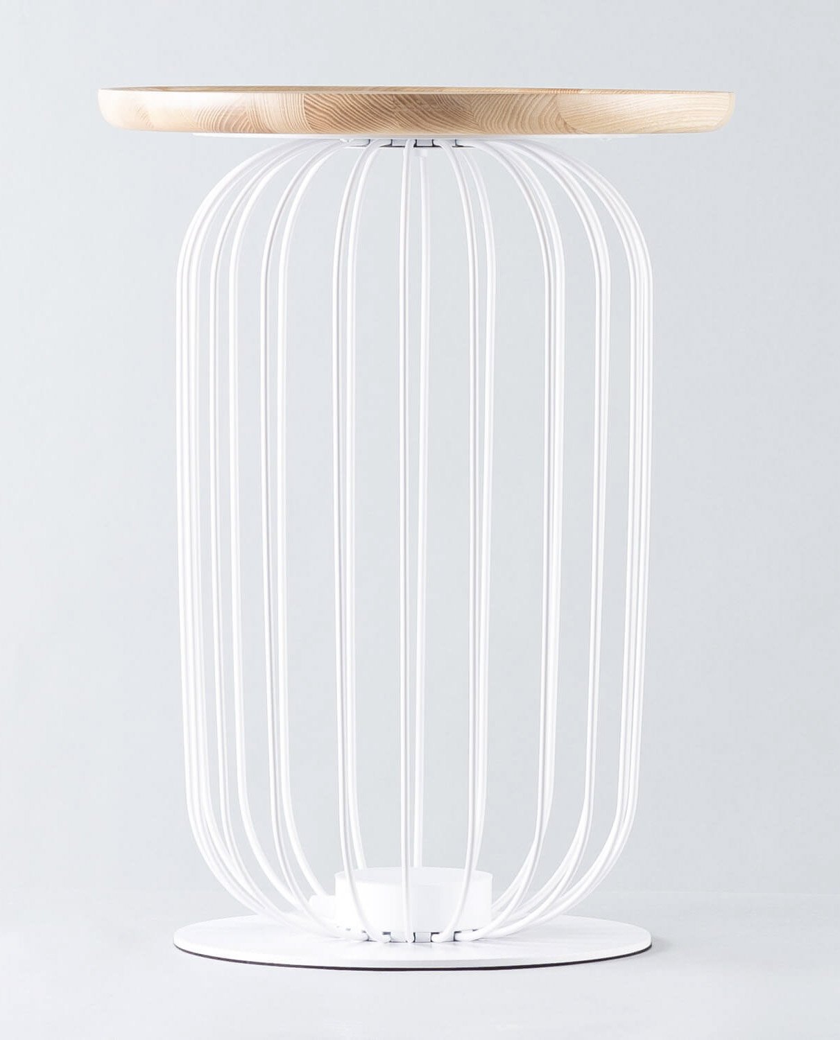 Stehlampe LED aus Holz und Metall Gabi, Galeriebild 1