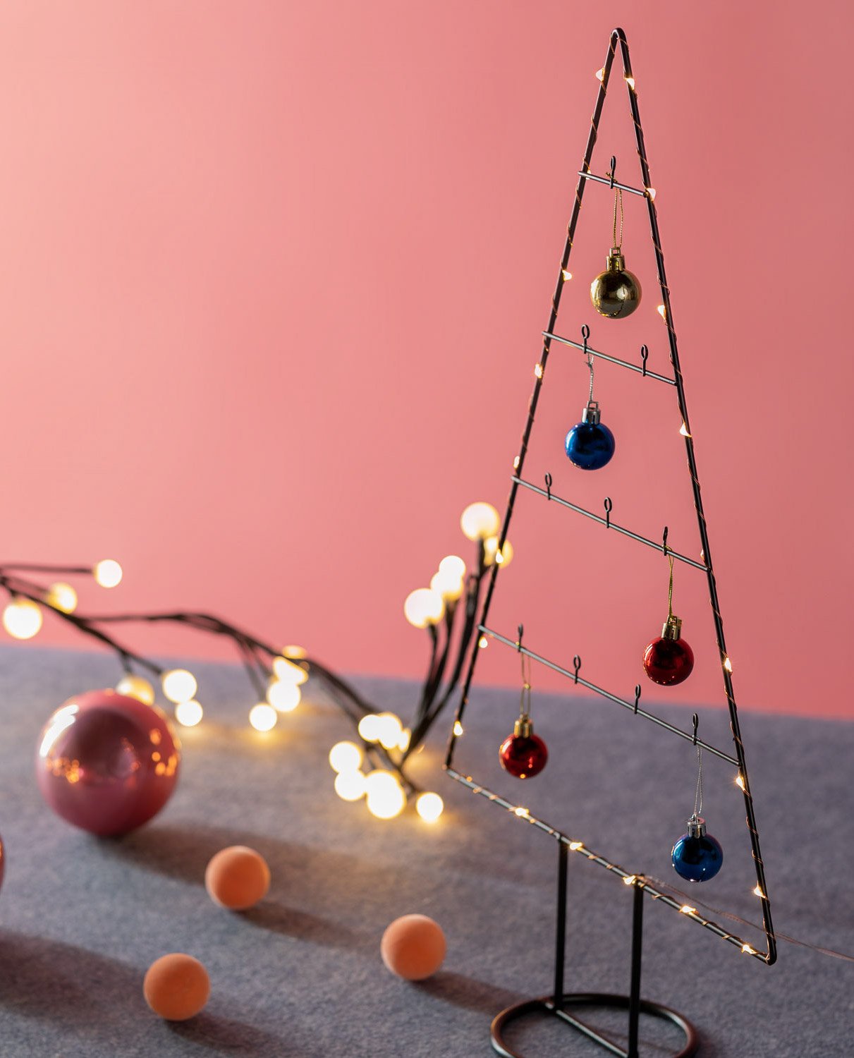 Weihnachtsbaum mit LED-Lichtern aus Metall Neem, Galeriebild 2