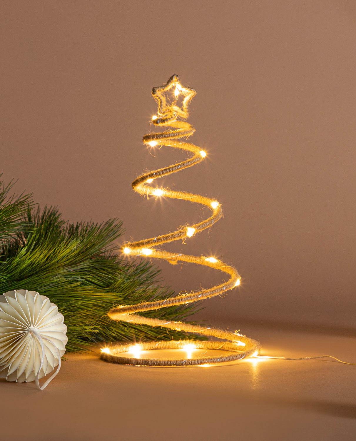 Weihnachtsbaum mit LED-Lichtern aus Seil Neldo, Galeriebild 2
