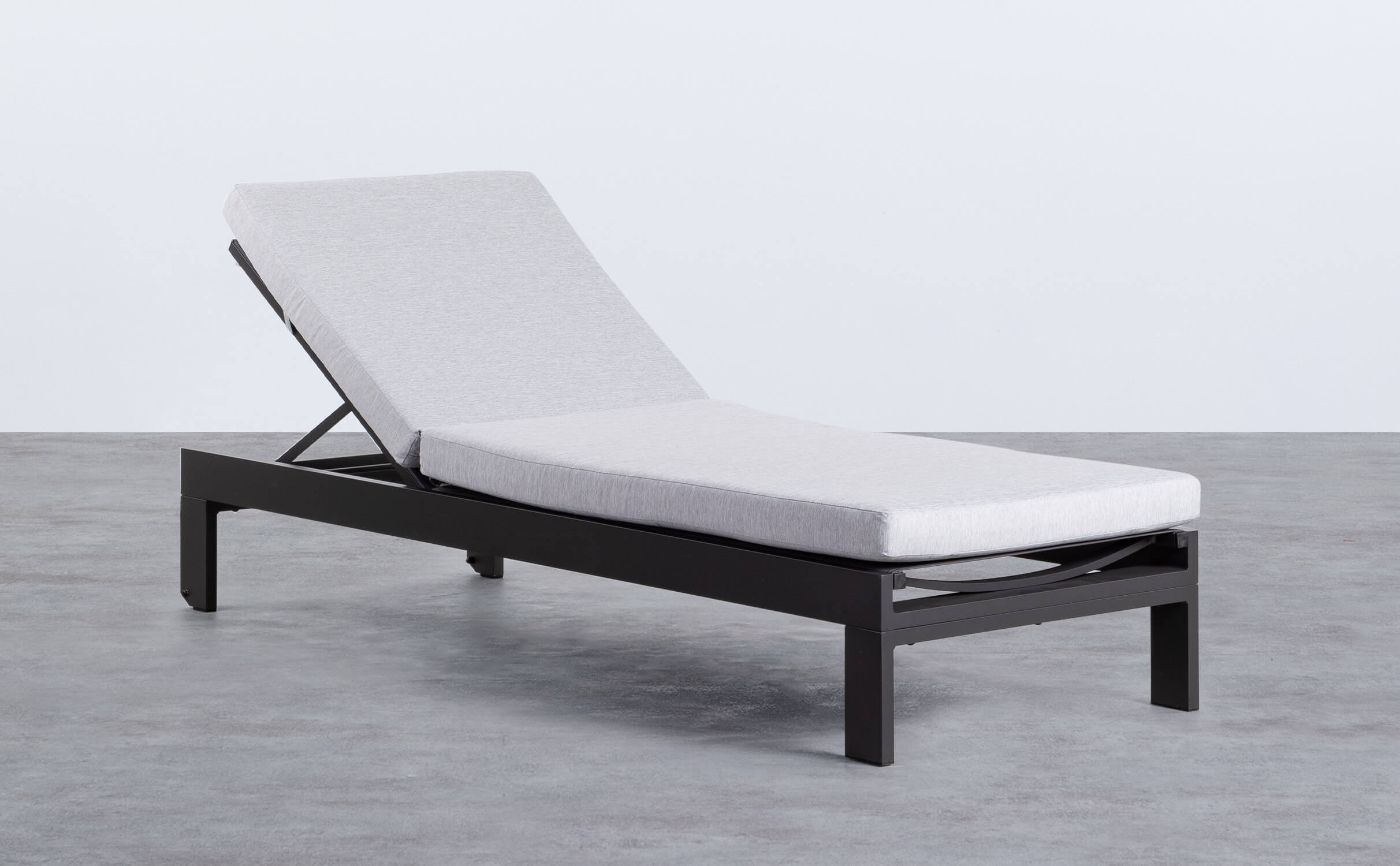 New Kreta Aluminium Liege mit Stoffkissen, Galeriebild 1