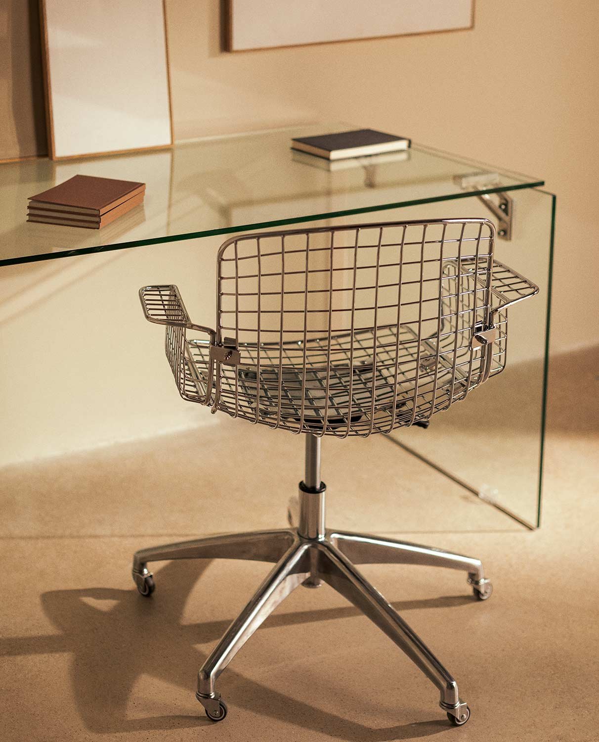 Aras Vintage Schreibtischstuhl aus Metall mit hoher Rückenlehne, Galeriebild 2
