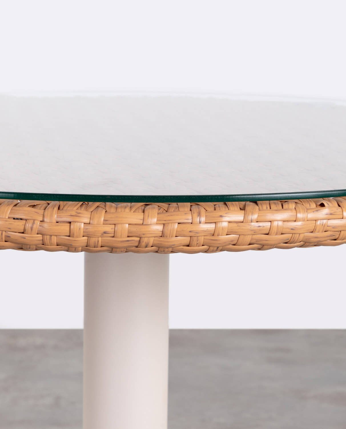 Runder Outdoor-Tisch aus Aluminium und gehärtetem Glas (Ø70 cm) Roys, Galeriebild 2