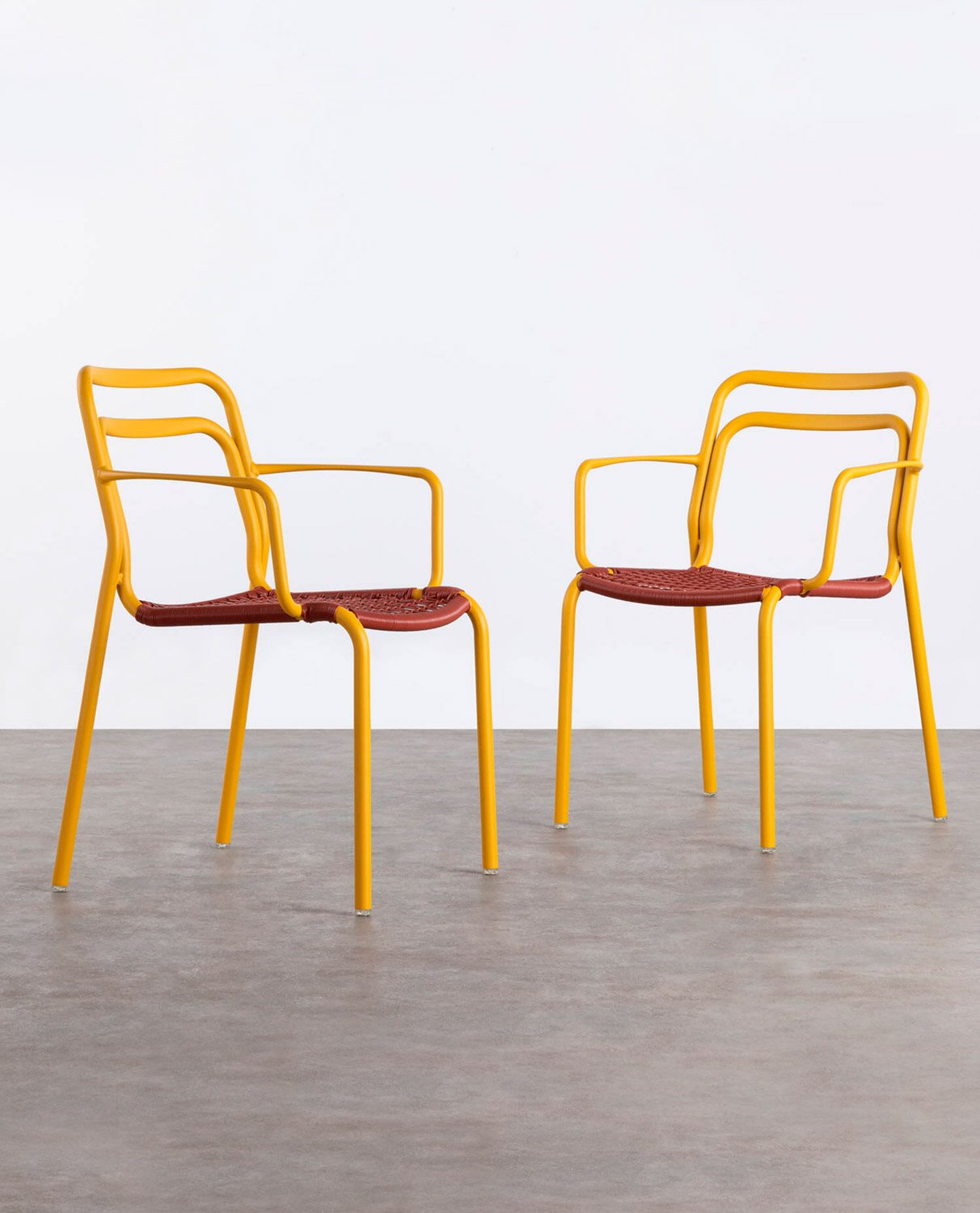 4er-Pack Stühle aus Aluminium und synthetischem Rattan für den Außenbereich mit Armlehnen Kor, Galeriebild 1