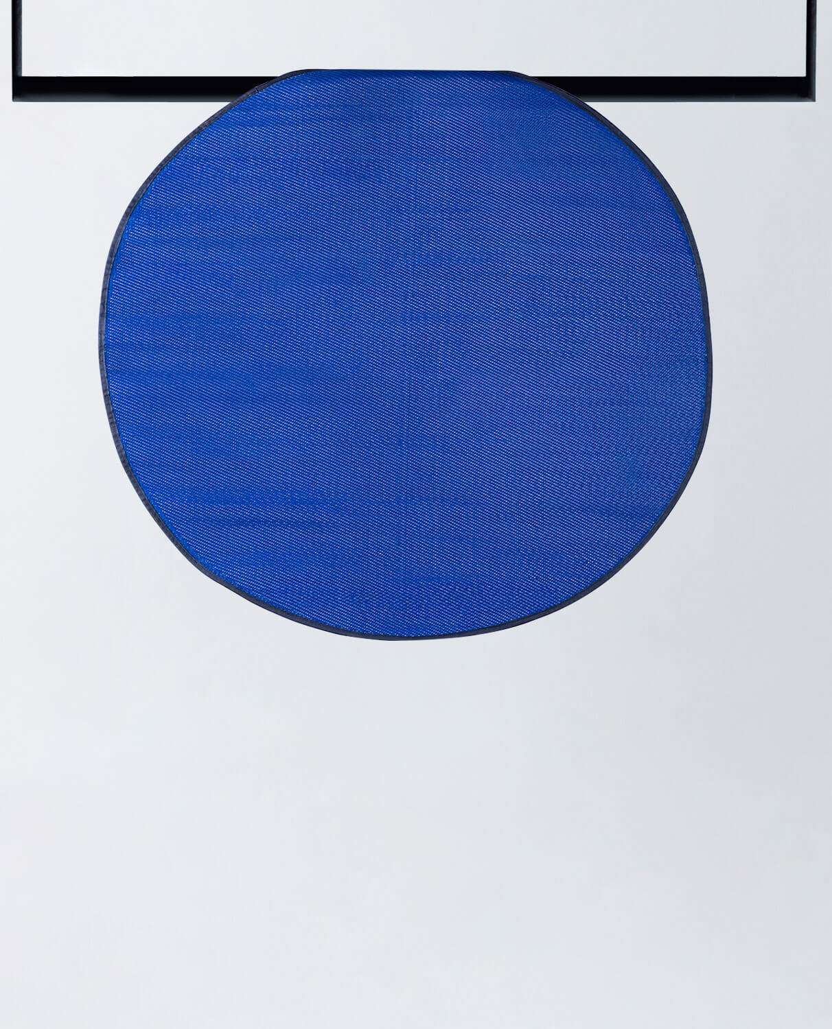 Runder Polypropylen-Teppich für Draußen (Ø152 cm) Llevant, Galeriebild 1