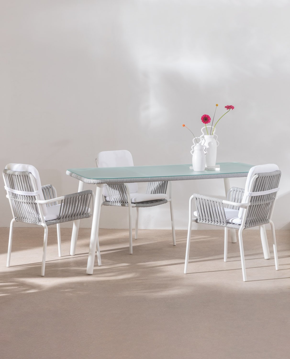 Rechteckiger Esstisch aus Aluminium und Glas (160x90 cm) Drian, Galeriebild 2