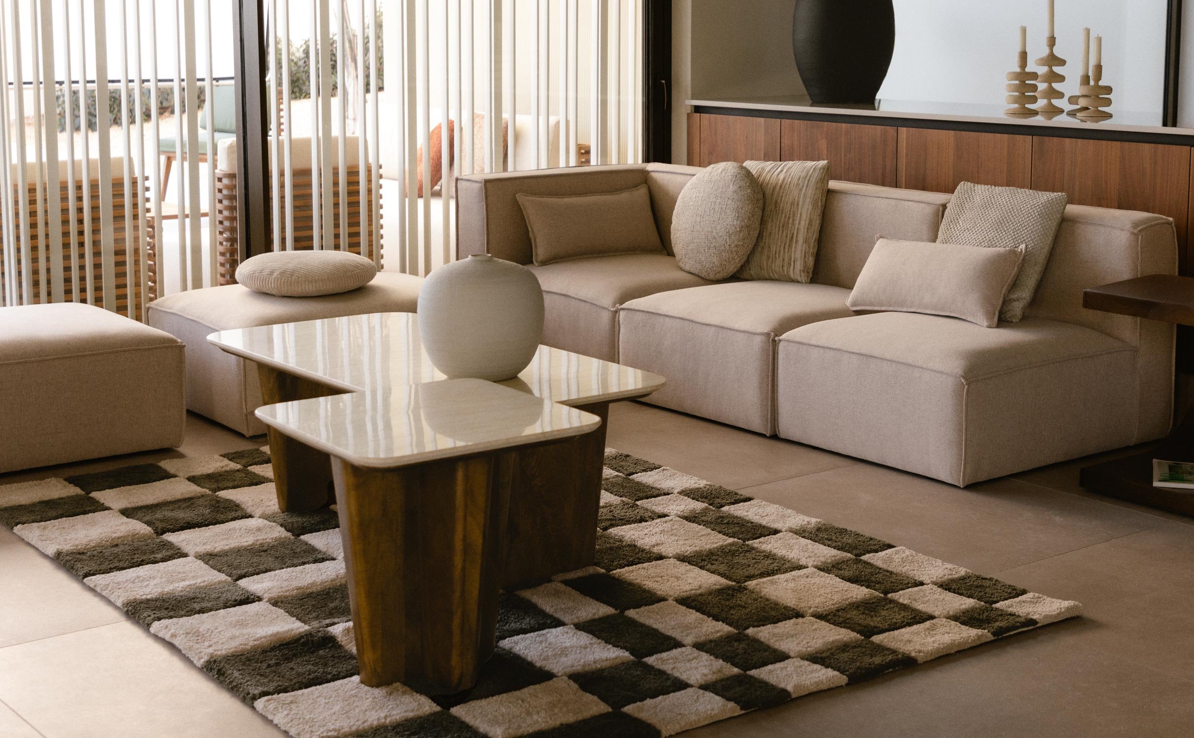 3 Stück Modulares Sofa mit zwei Stoffsesseln Kilhe, Galeriebild 1