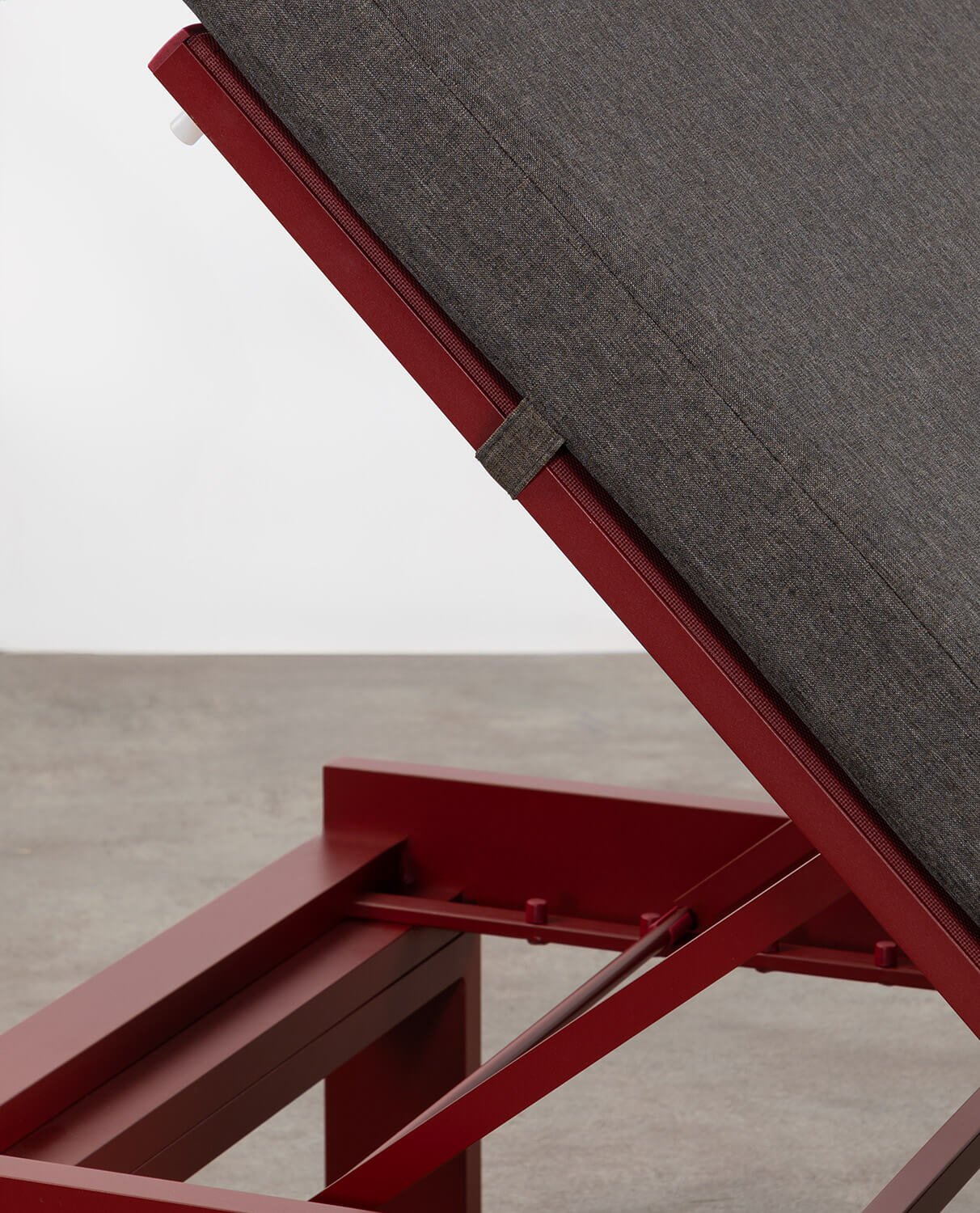New Kreta Aluminium Liege mit Stoffkissen, Galeriebild 2