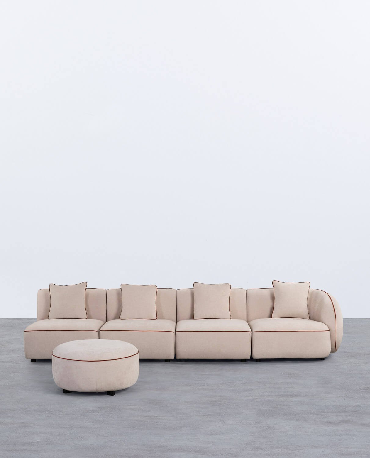 4-teiliges modulares Sofa mit Ecksessel und rundem Ilham-Stoffhocker