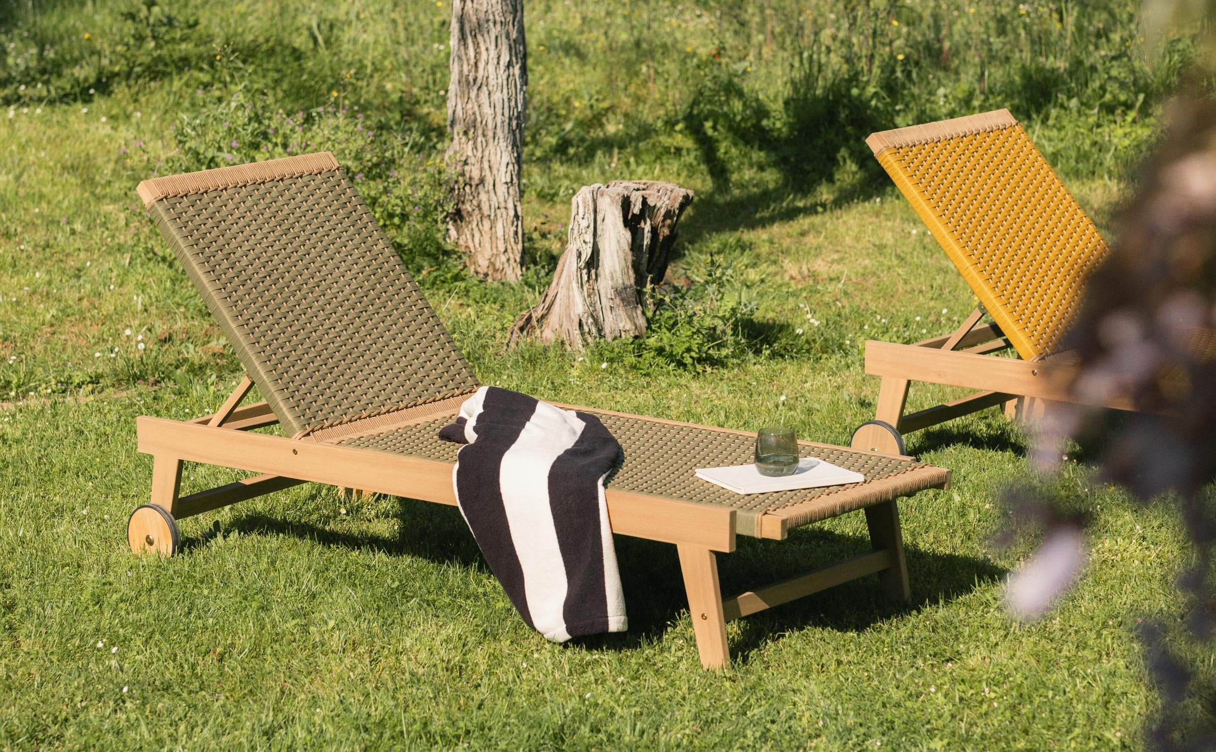2er-Pack Mirle-Liegen aus Akazienholz und Seil mit Rädern, Galeriebild 1