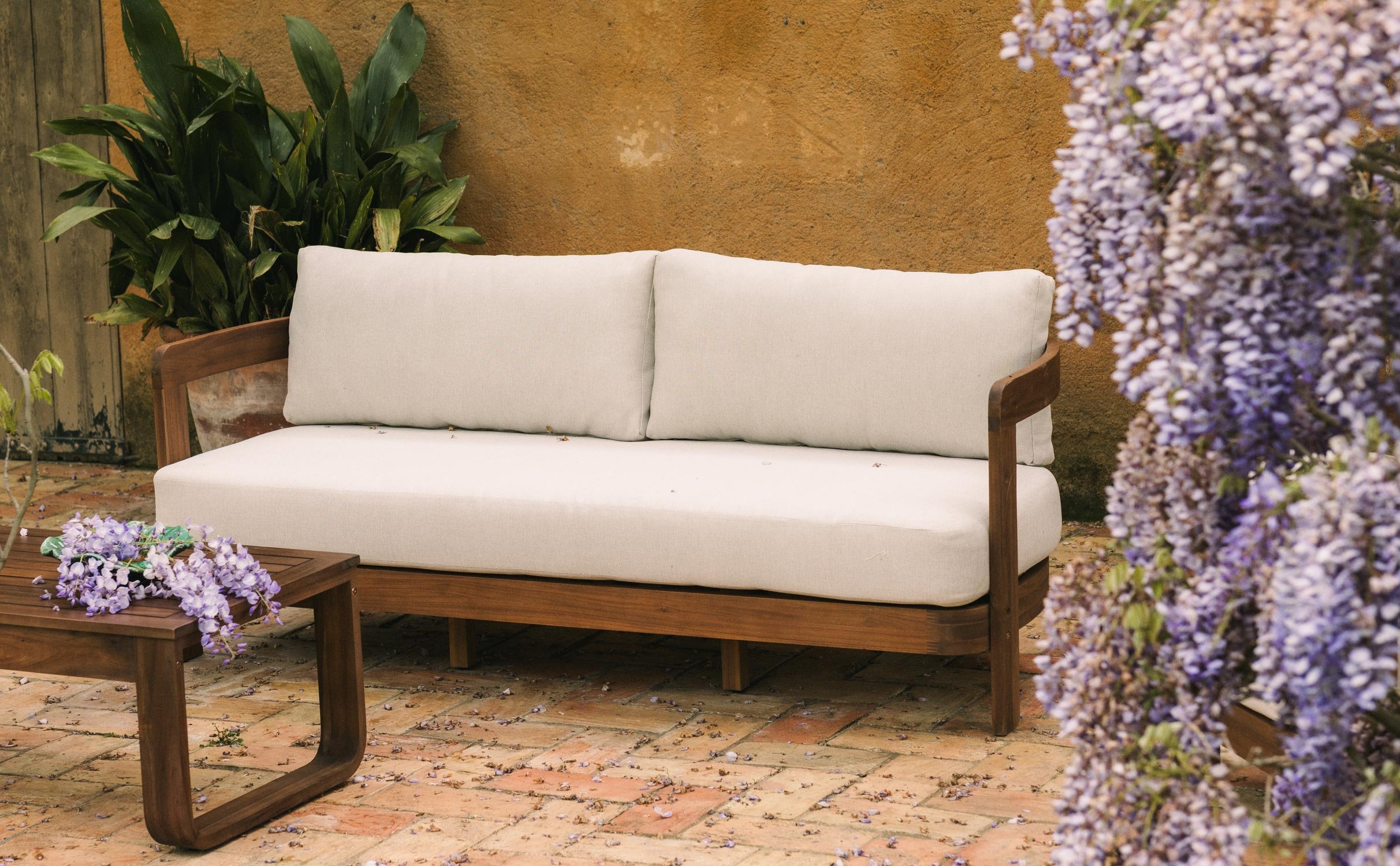 3-Sitzer-Gartensofa aus Akazienholz und Moad-Stoff, Galeriebild 1