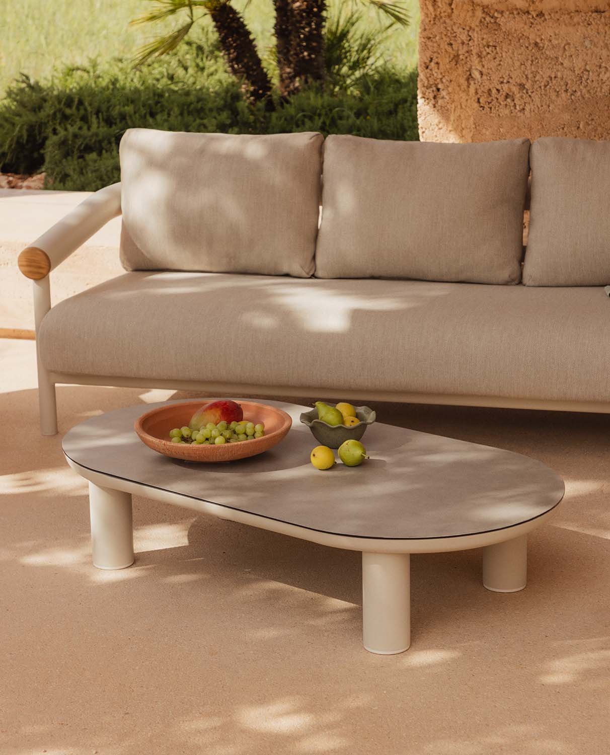 Couchtisch aus Aluminium und Glas (130x70 cm) Cheryl, Galeriebild 2