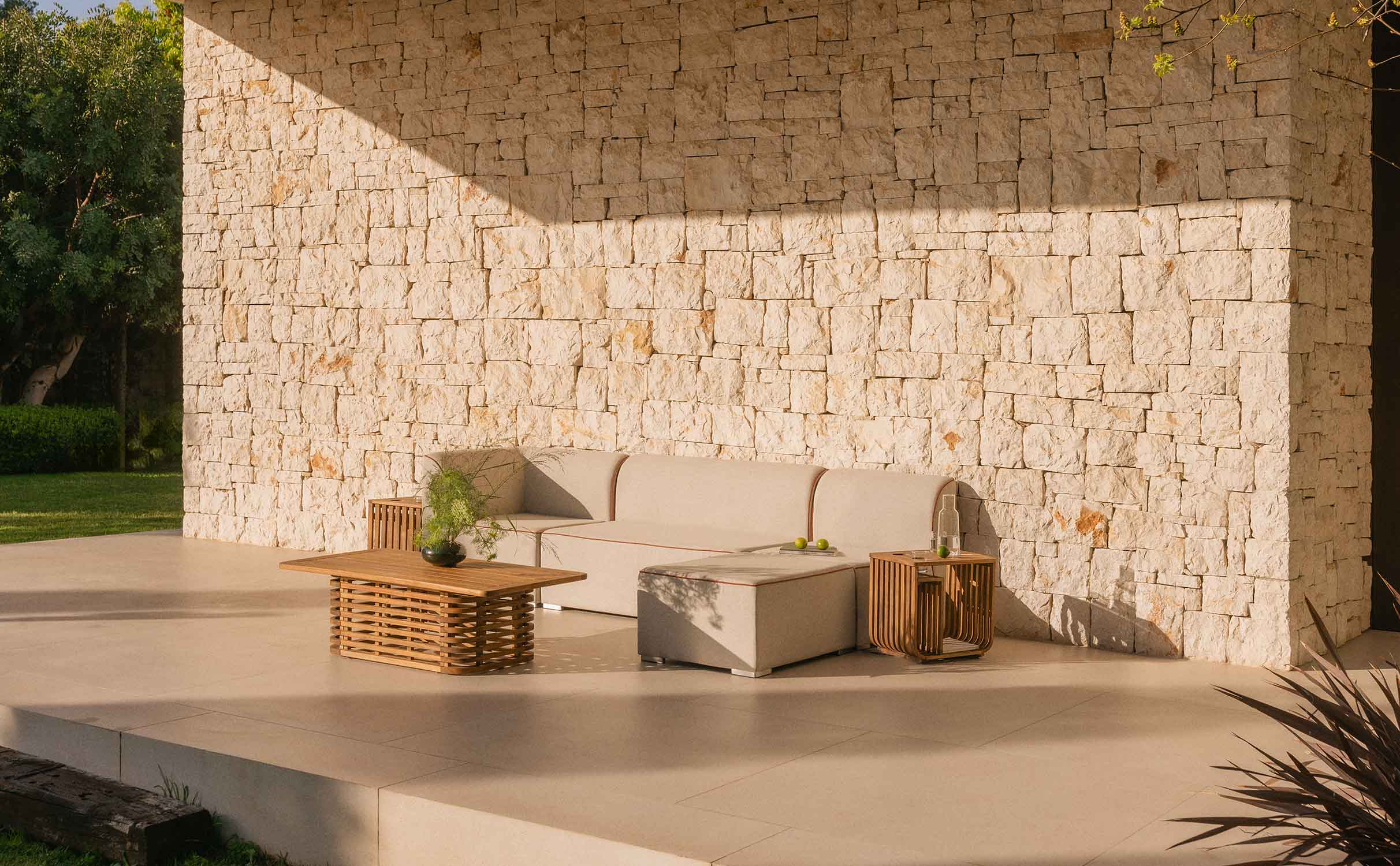 3-Teiliges Modulares Eckgartensofa mit 2-Sitzer-Sofa und Sessel mit Lagos-Stoffbezug, Galeriebild 1