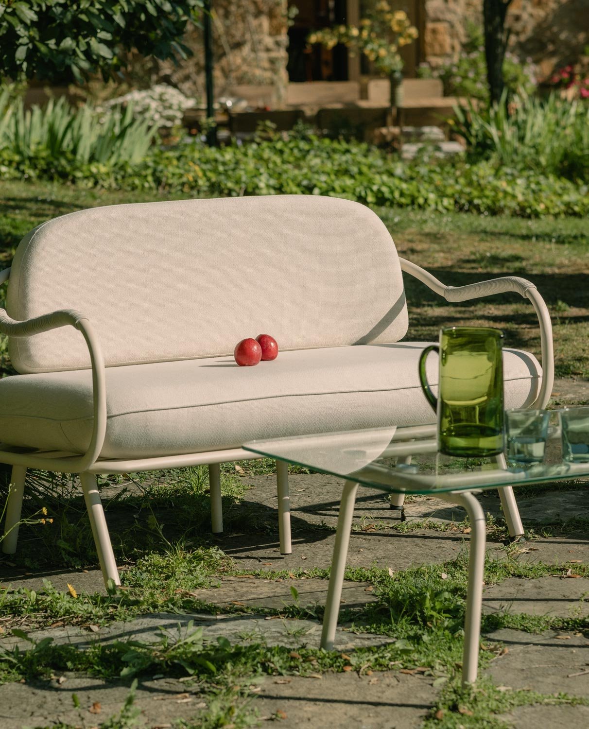 Xoan 2-Sitzer-Gartensofa aus Metall und Stoff, Galeriebild 2