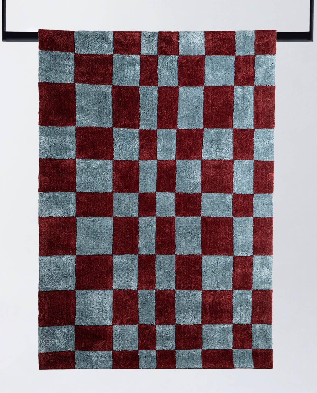 Handgefertigter Polyesterteppich (233x163 cm) Sazan, Galeriebild 1