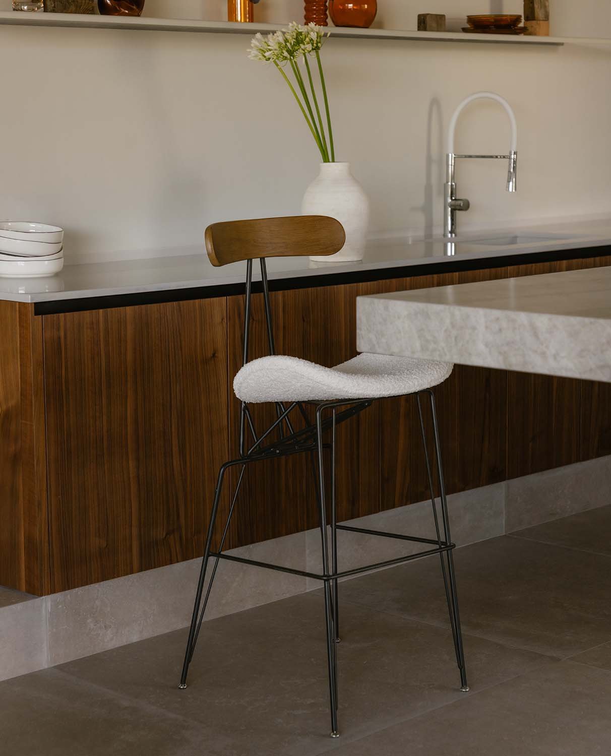 Hoher Hocker aus Stoff und Holz (76,5 cm) Brunela, Galeriebild 2