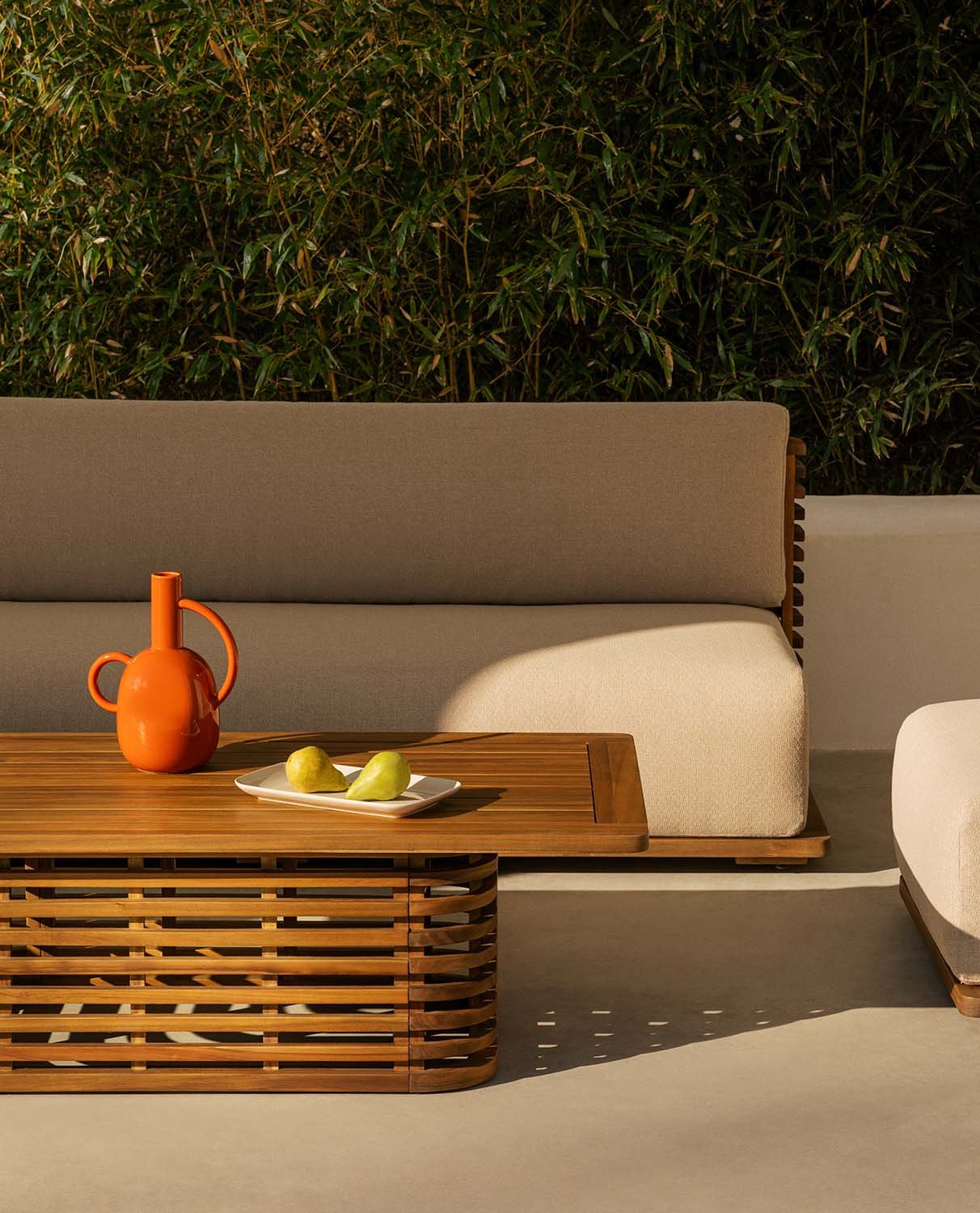 3-Sitzer-Gartensofa Hazan aus Akazienholz mit Stoffkissen, Galeriebild 2