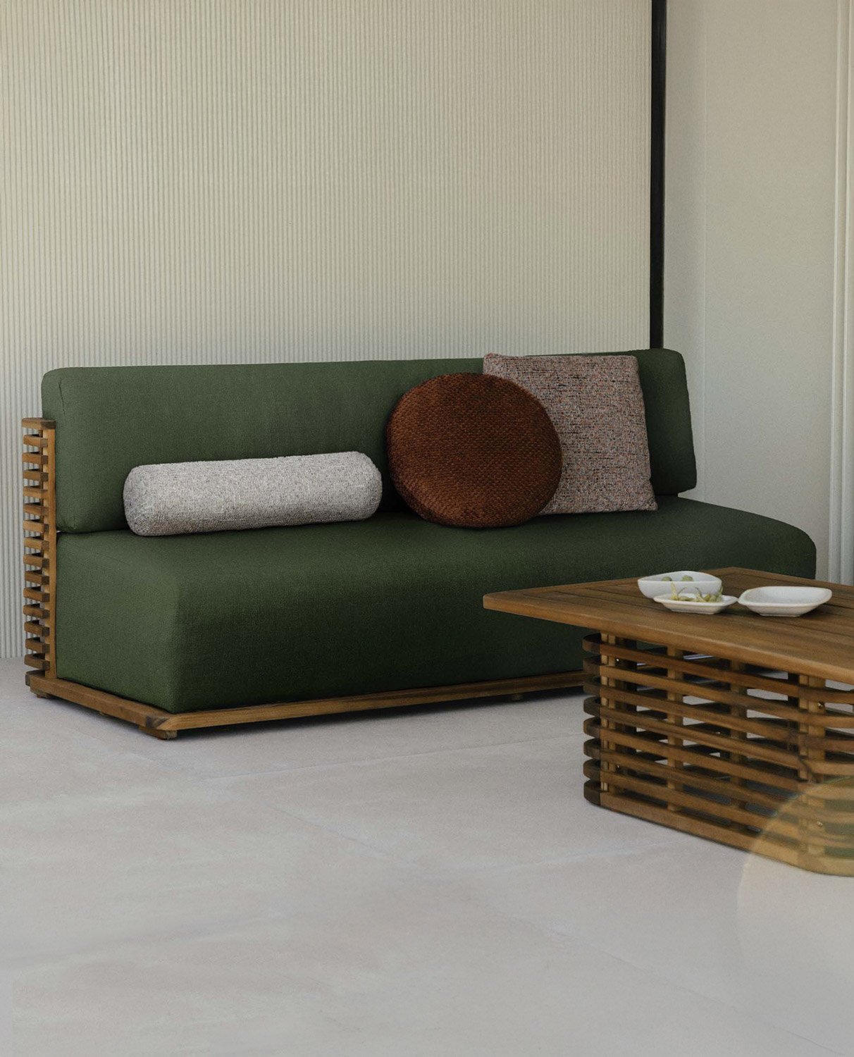 3-Sitzer-Gartensofa Hazan aus Akazienholz mit Stoffkissen, Galeriebild 2