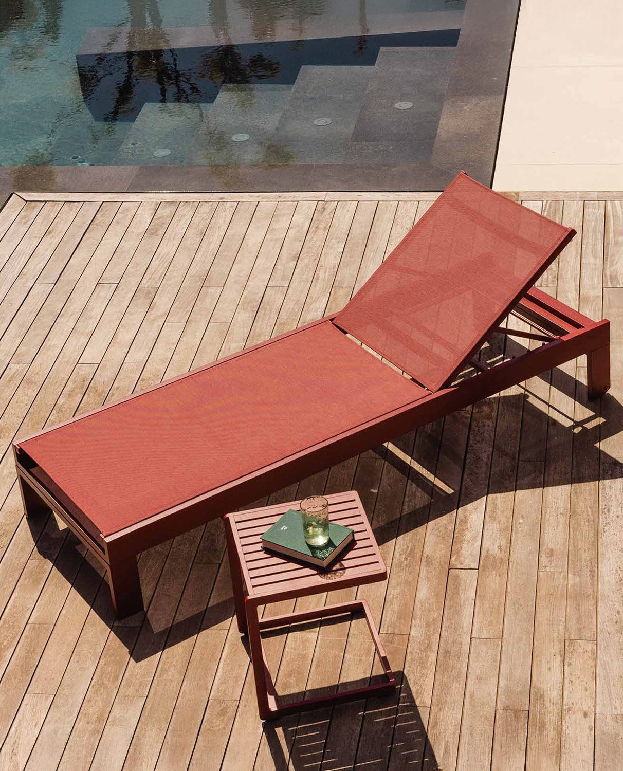 New Kreta Aluminium-Liege- und Beistelltisch-Set, Galeriebild 2