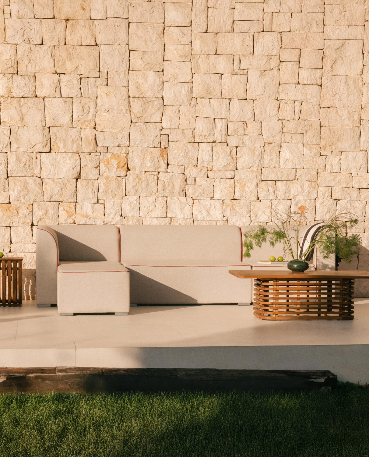 Modulares Gartensofa, 3-teilig mit 2 Ecken und 2-Sitzer-Sofa mit Lagos-Stoffbezug, Galeriebild 2