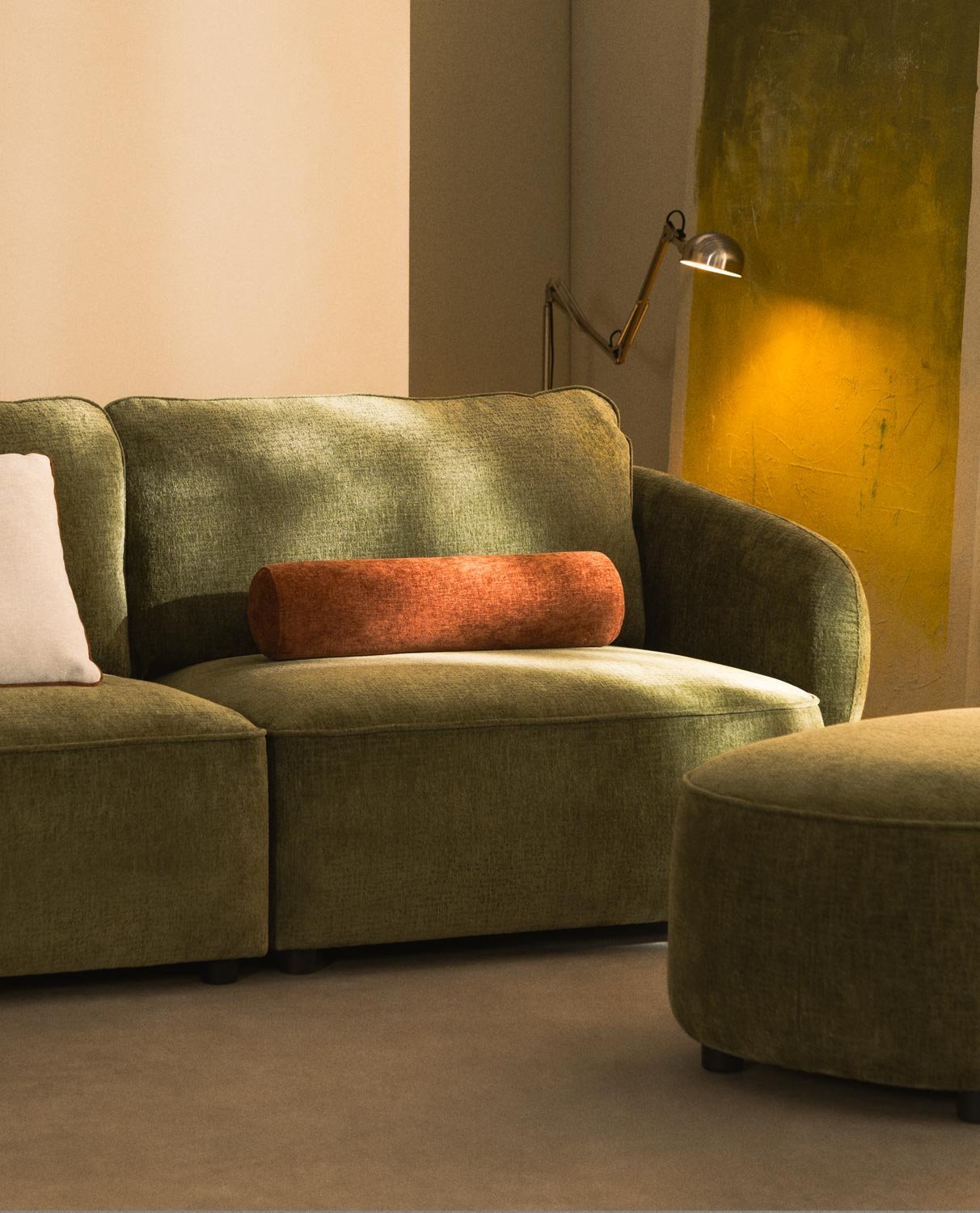 2-Sitzer-Sofa mit Stoffpouf Kino, Galeriebild 2