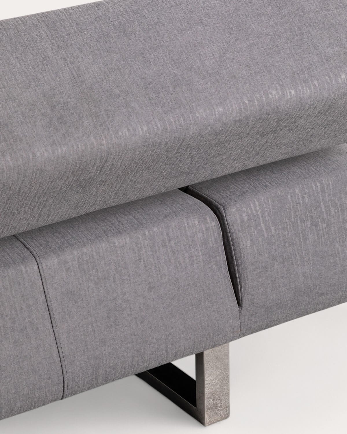 Neue 3-Sitzer-Schlafsofa 70S mit Armlehnen aus Holz und Stoff , Galeriebild 9