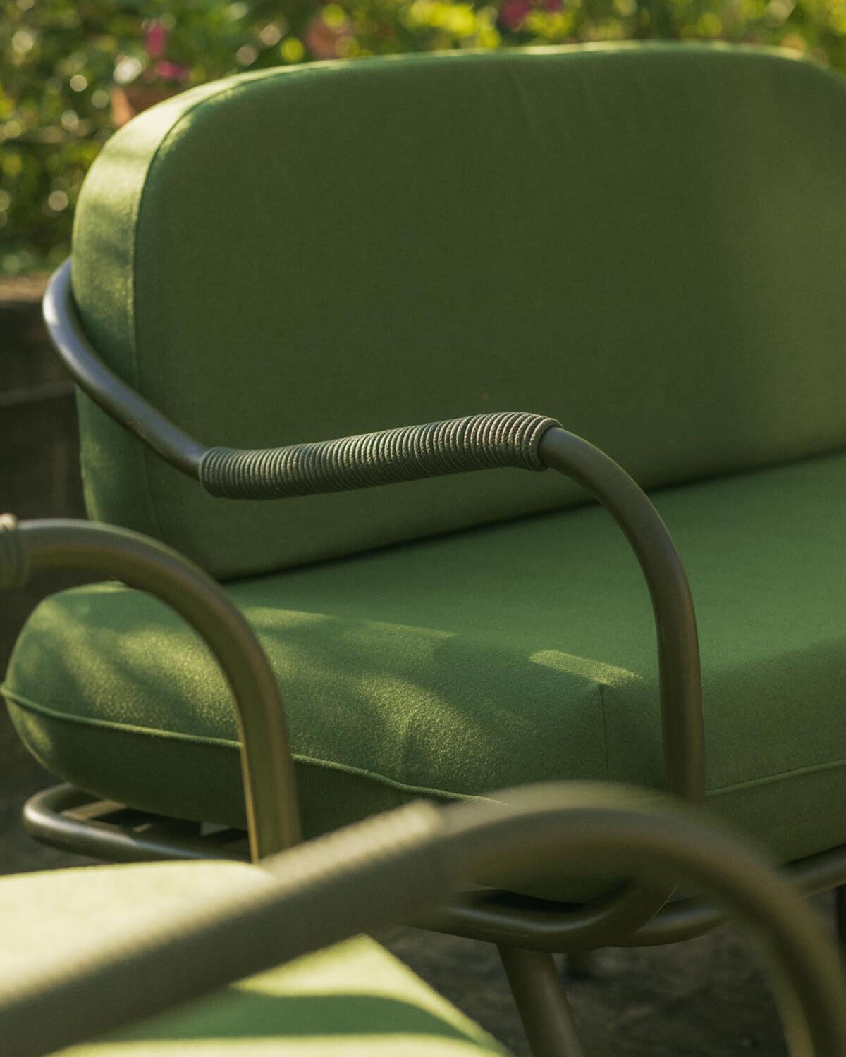 Xoan 2-Sitzer-Gartensofa aus Metall und Stoff, Galeriebild 3