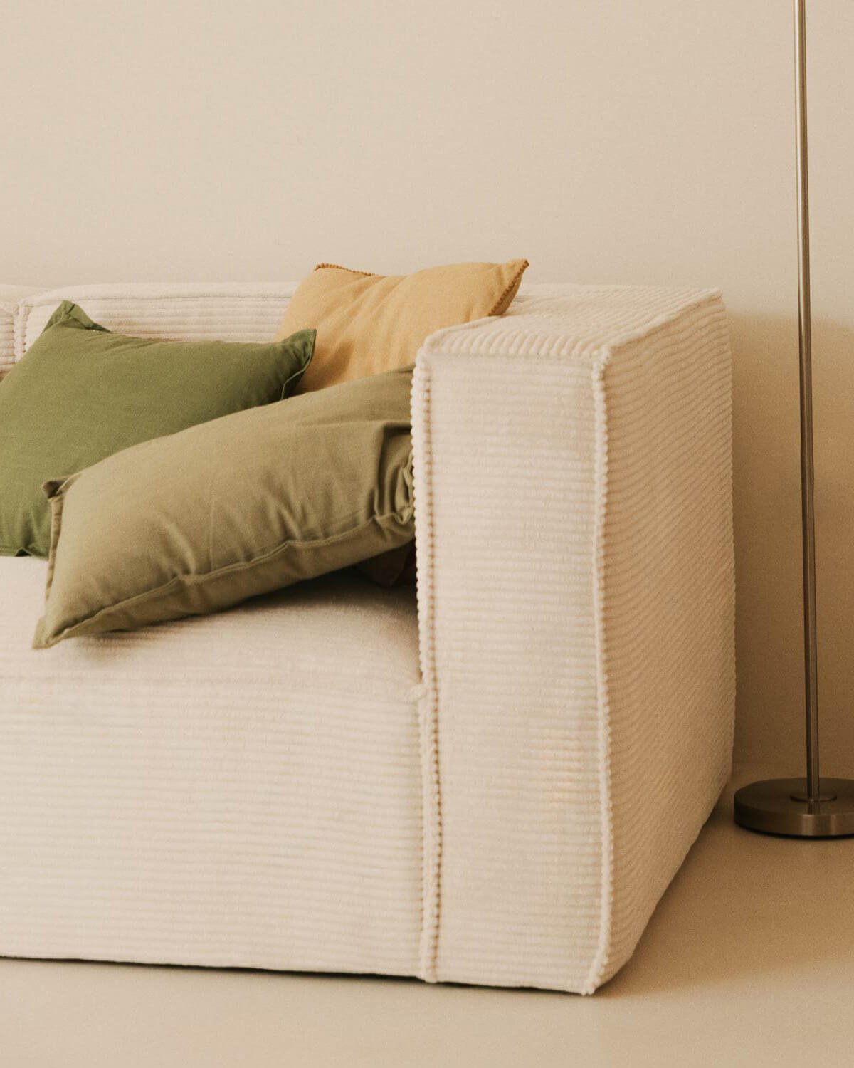 Modulares 3-Teiliges Sofa mit 2 Eckteilen und Sessel aus Dickem Cord Kilhe, Galeriebild 3