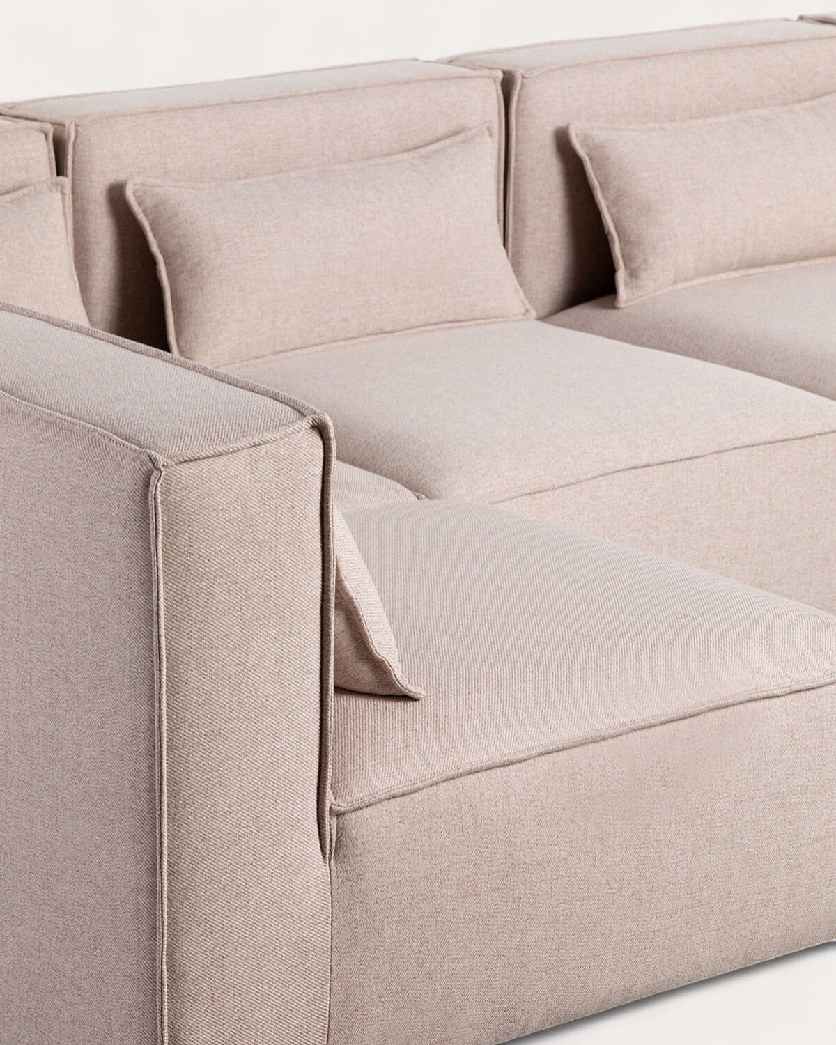 Kilhe Modular 5-teiliges Sofa und Pouf aus Stoff, Galeriebild 4