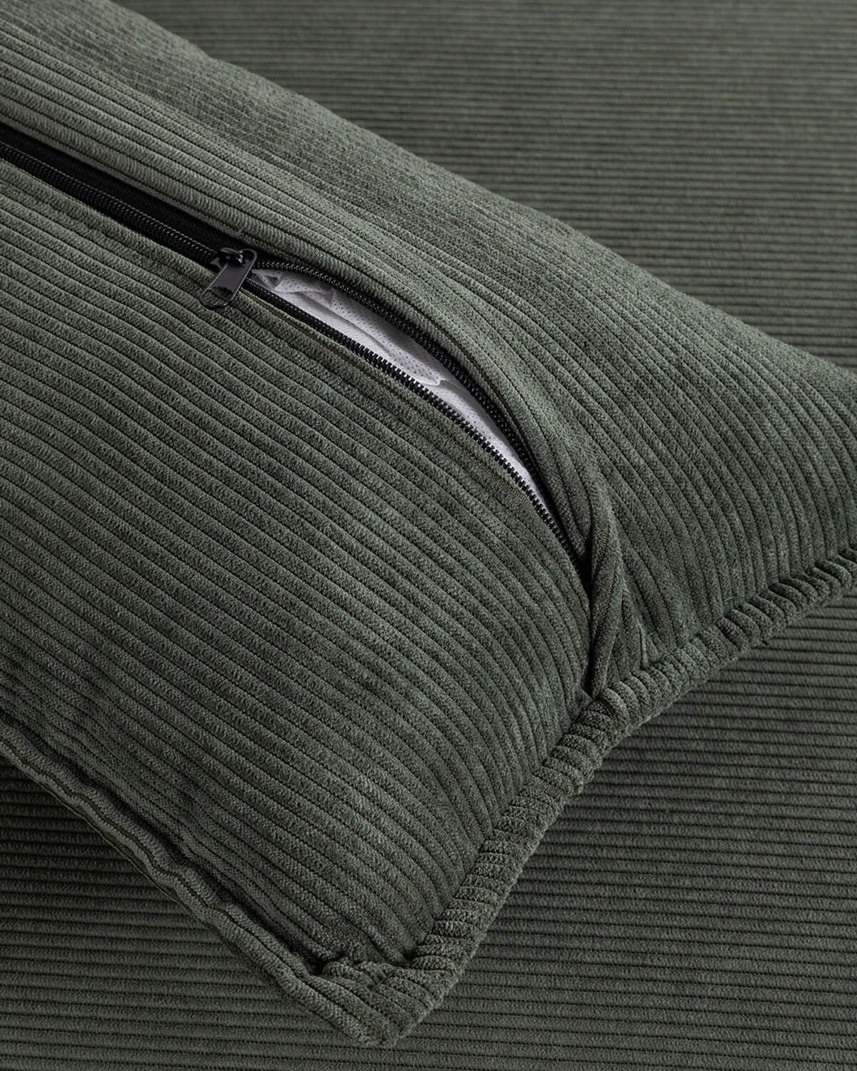 Rechtes Chaiselongue-Modul für Kilhe Cord-Sofa, Galeriebild 6