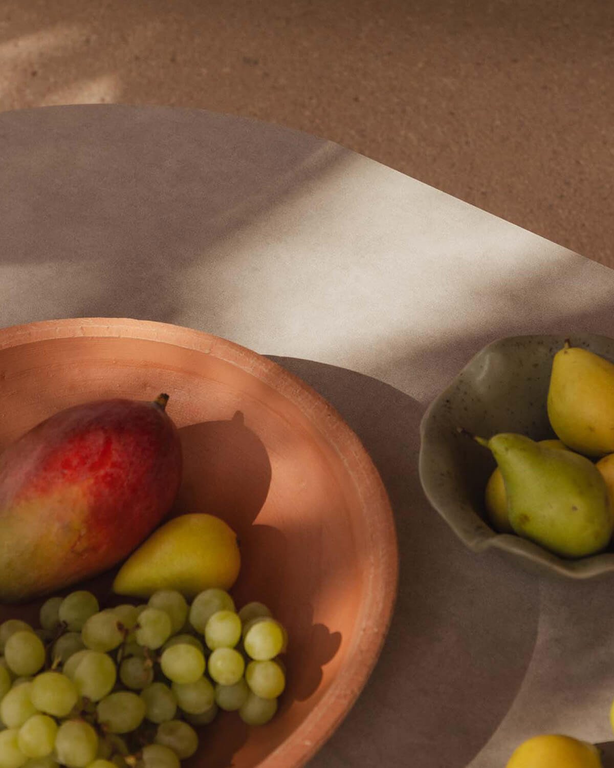 Couchtisch aus Aluminium und Glas (130x70 cm) Cheryl, Galeriebild 3