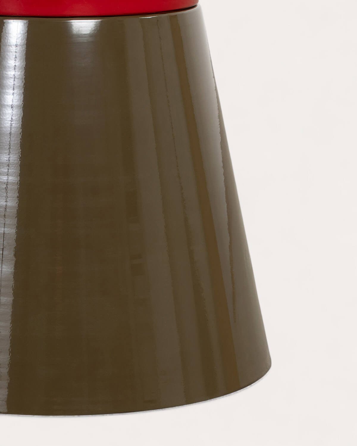 Runder Beistelltisch aus Metall (Ø38 cm) Cloak, Galeriebild 5