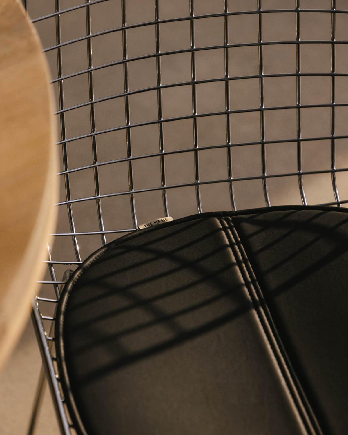 Metall-Esszimmerstuhl mit hoher Rückenlehne Aras , Galeriebild 3