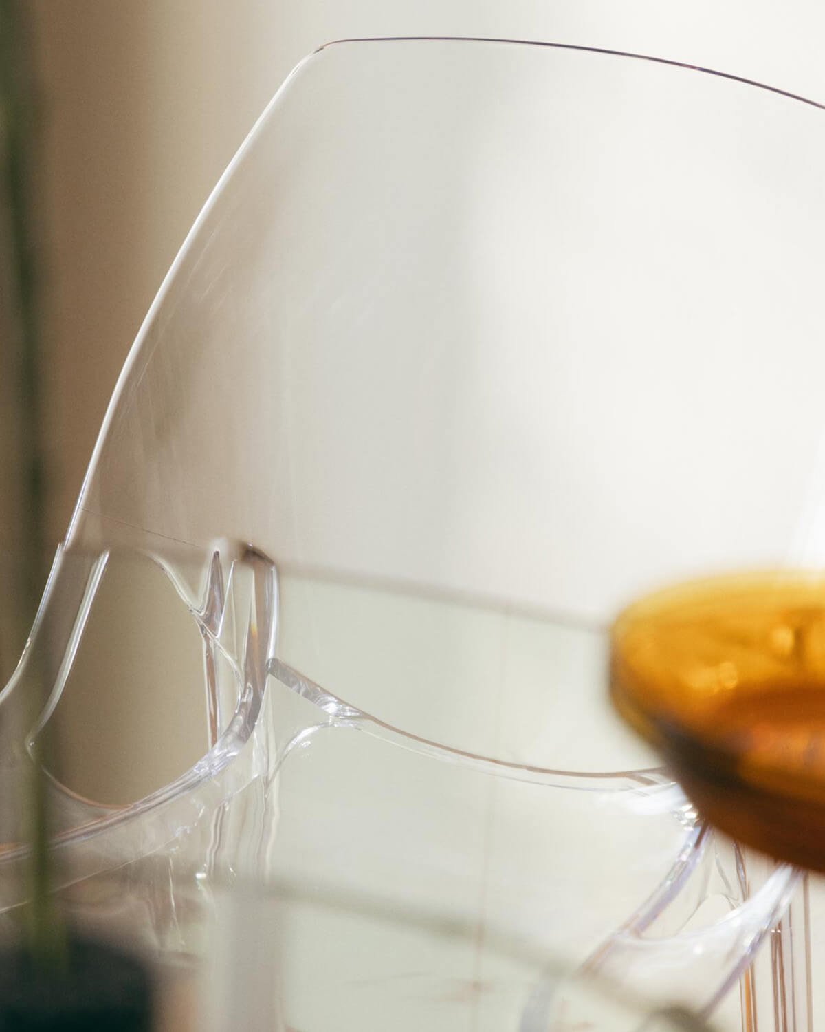 Pack Sie 2 Piaris-Esszimmerstühle aus Polycarbonat ein, Galeriebild 3