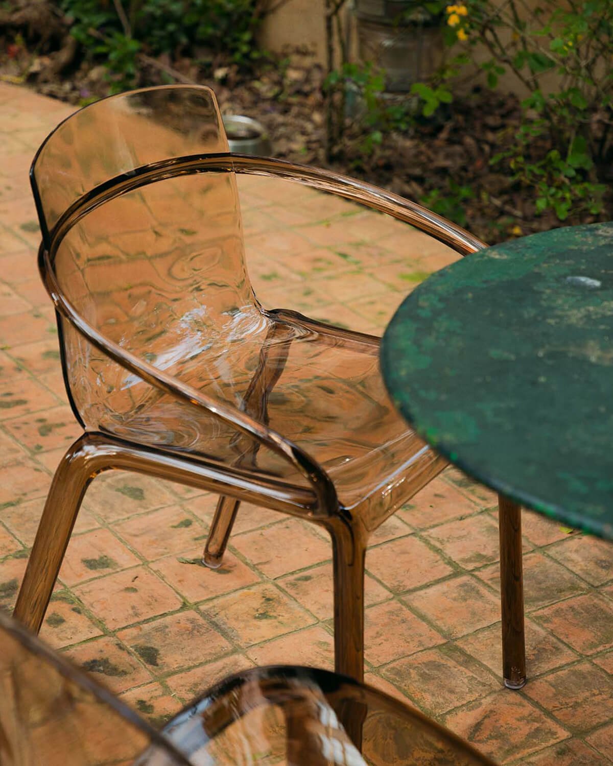 Zuera Outdoor-Stuhl mit Polycarbonat-Armlehnen, Galeriebild 3