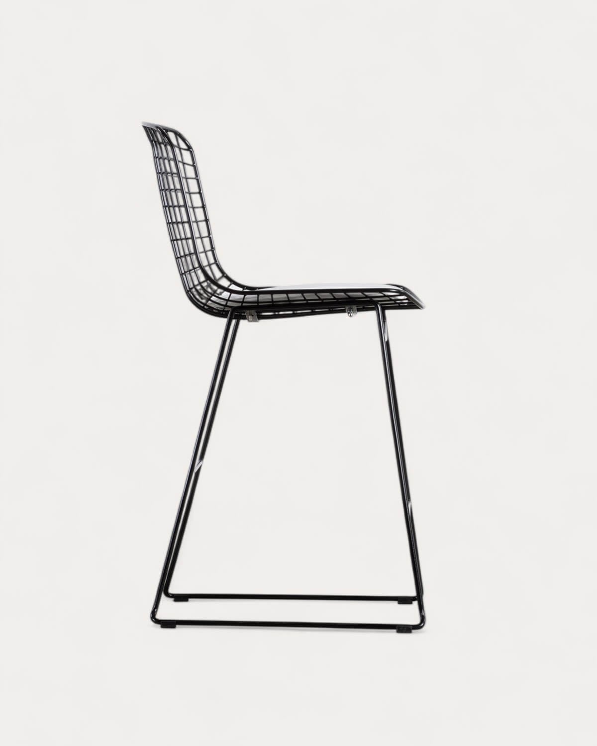 Hoher Metallhocker (65 cm) mit hoher Rückenlehne, Galeriebild 2