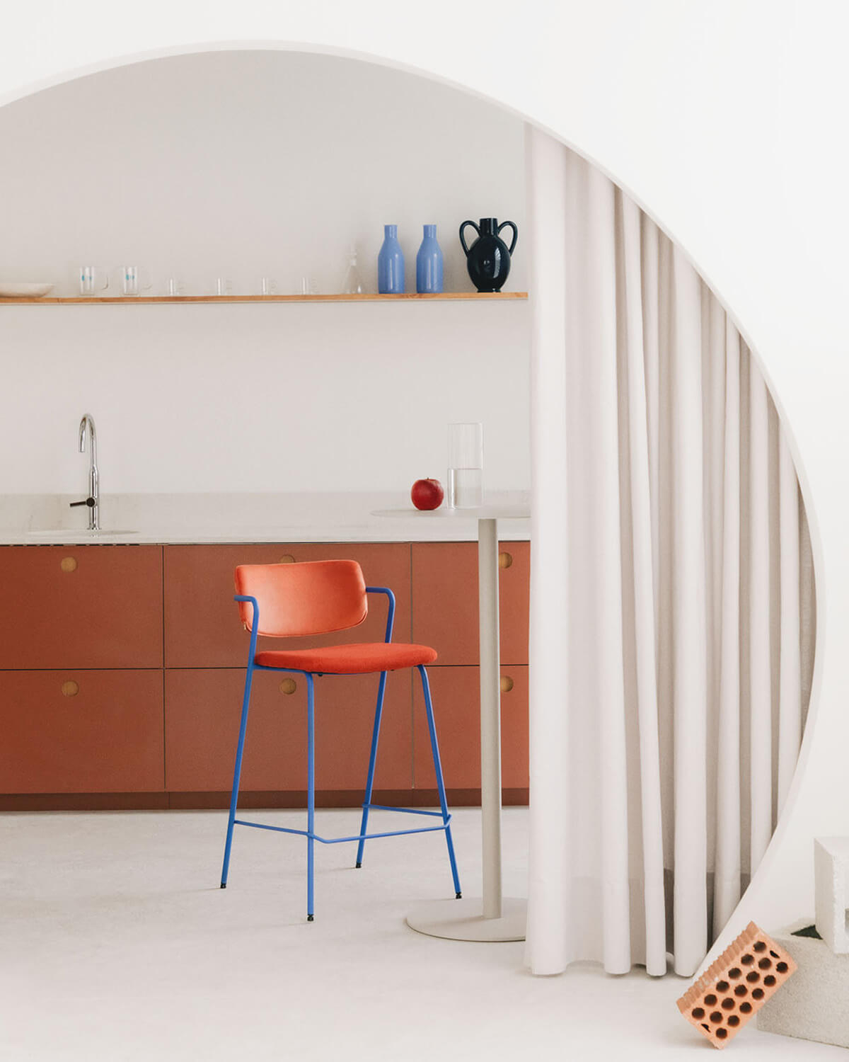 2er-Pack hohe Hocker aus Samt und Stoff (65 cm) Irun, Galeriebild 2