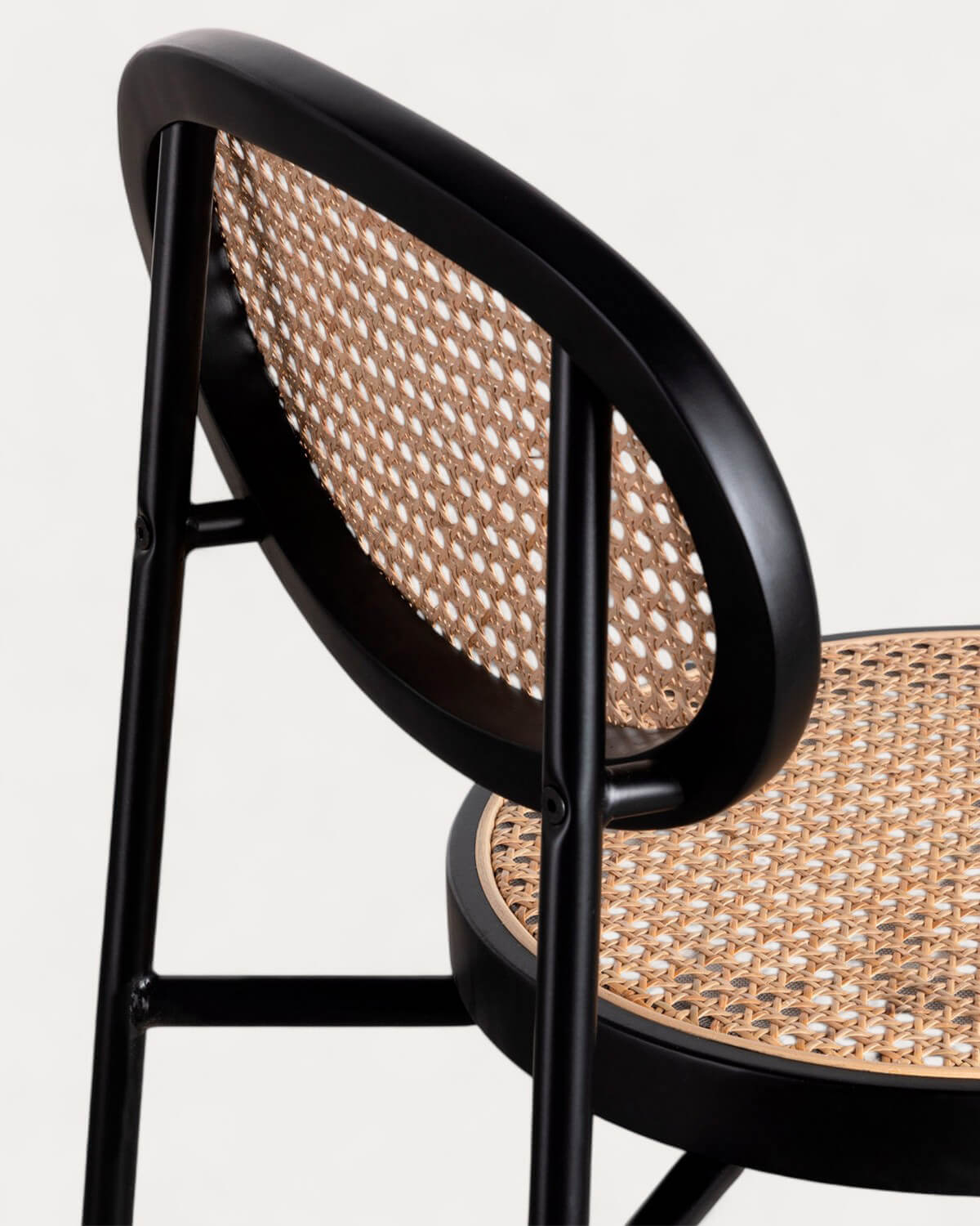 Vili-Paket mit 4 hohen Hockern aus natürlichem Rattan und Metall (75 cm) , Galeriebild 7