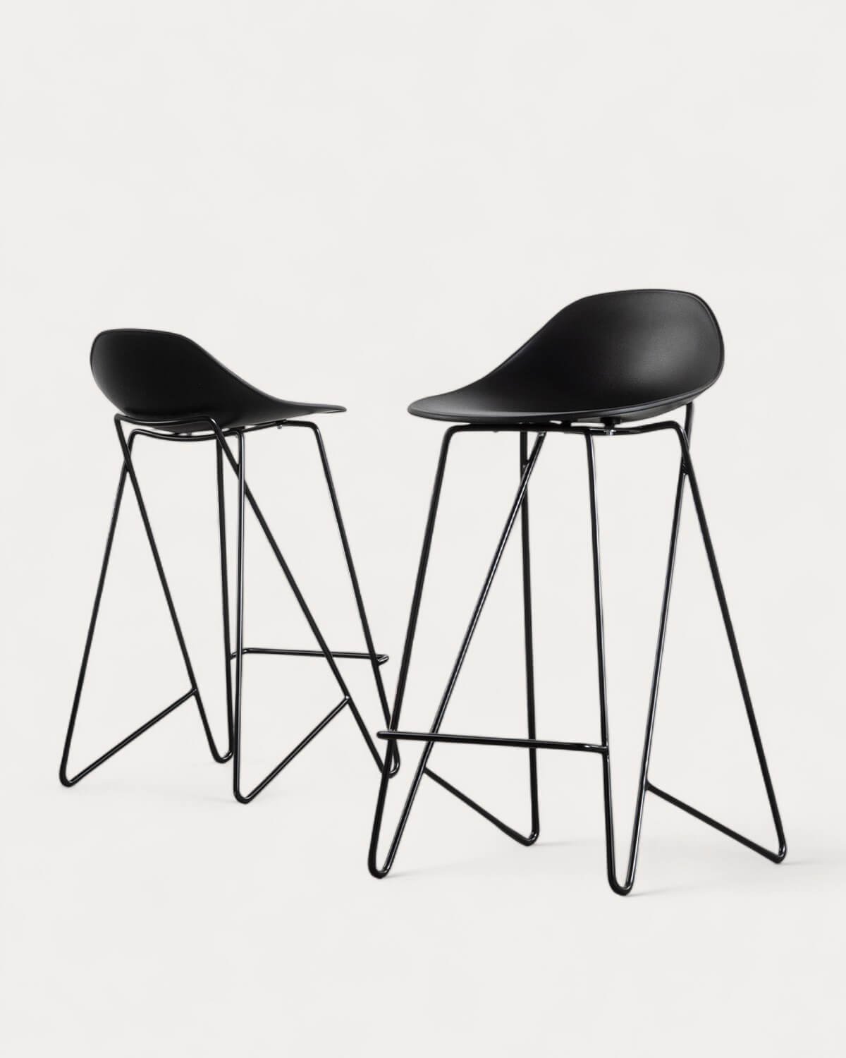 2er-Pack hohe Designer-Hocker aus Polypropylen und Metall (67 cm) Paris, Galeriebild 1