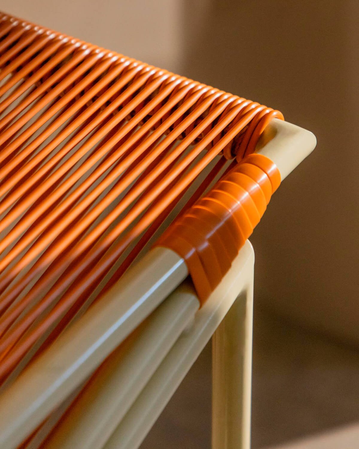 Pack Sie 4 Esszimmerstühle aus synthetischem Rattan und Metall in den Farben Amur, Galeriebild 3