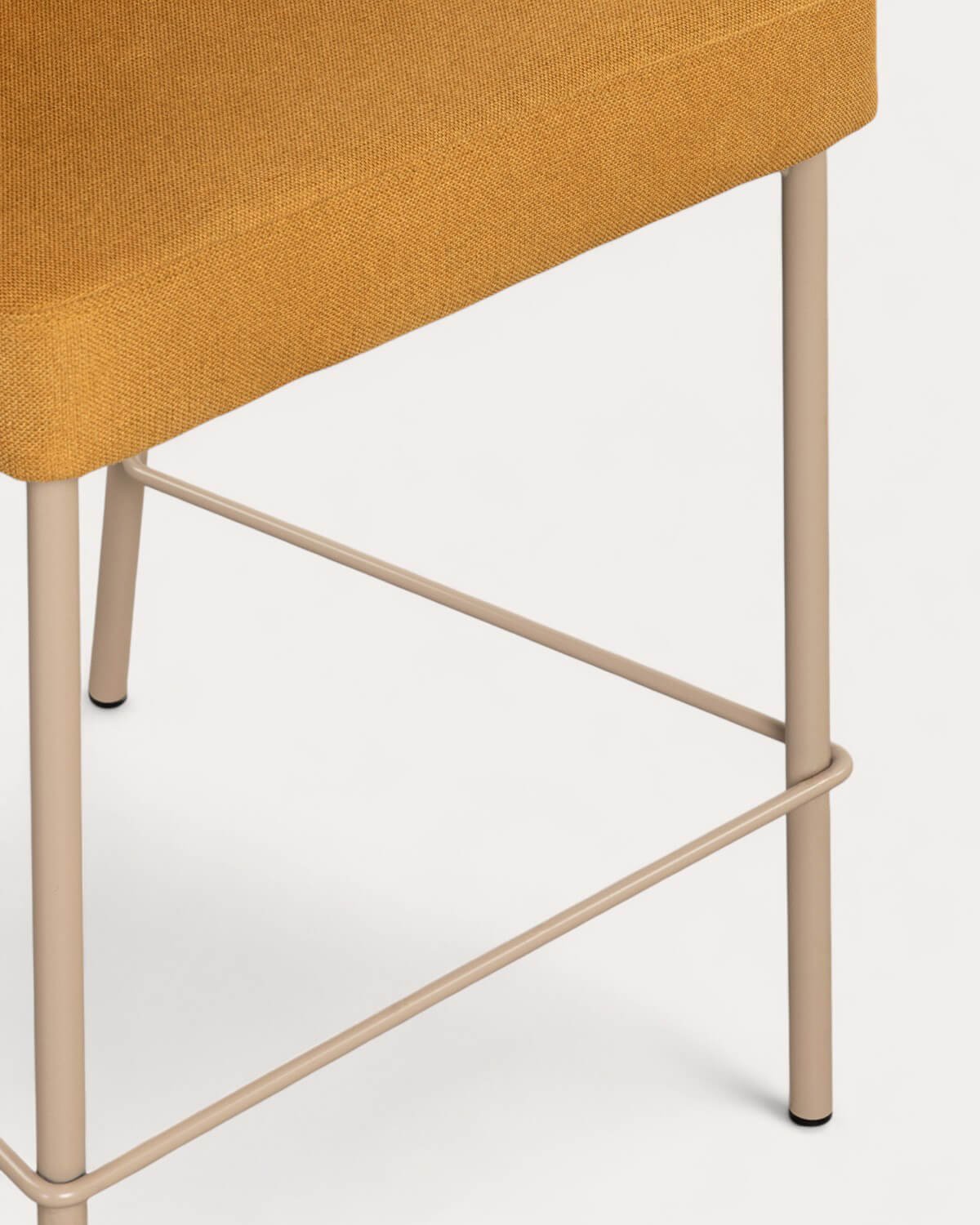 Packen Sie 4 hohe Hocker aus Stoff und Metall (64 cm) Hades Soft, Galeriebild 5