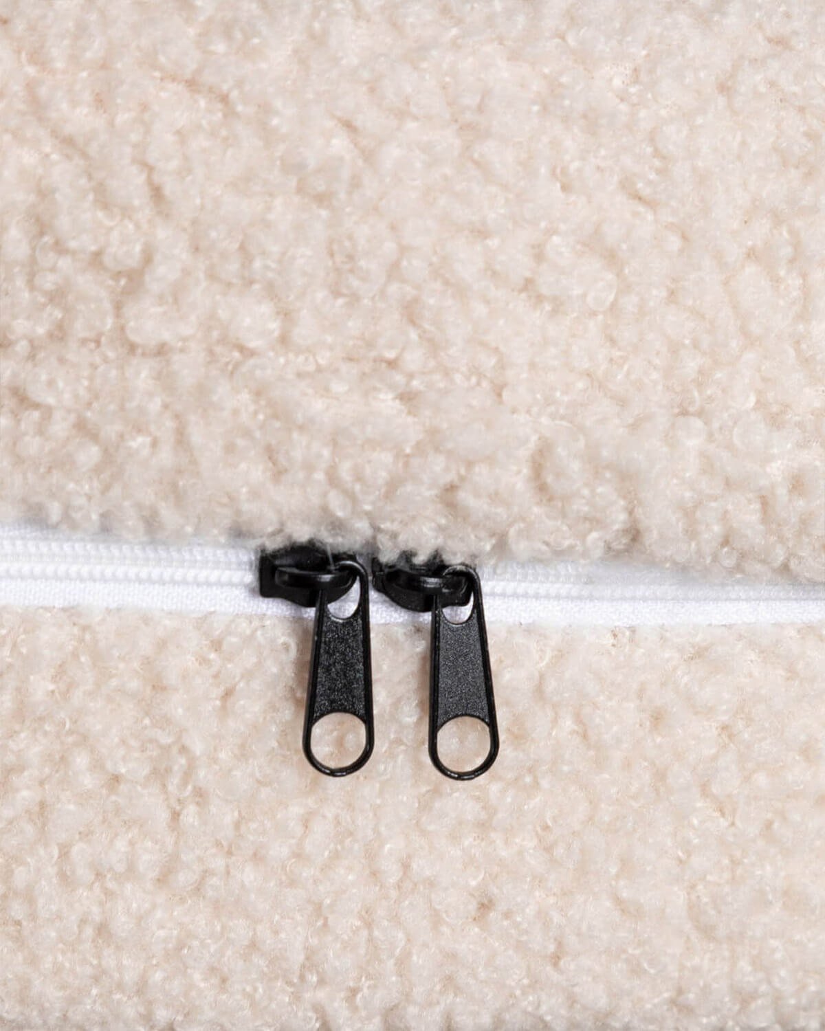 2er Pack Metall-Esszimmerstühle Eloise Bouclé, Galeriebild 7