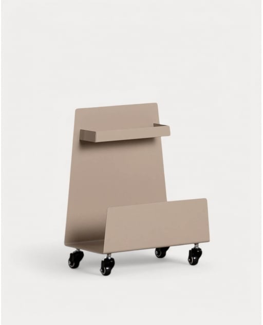 Izan-Hilfswagen mit Metallregal