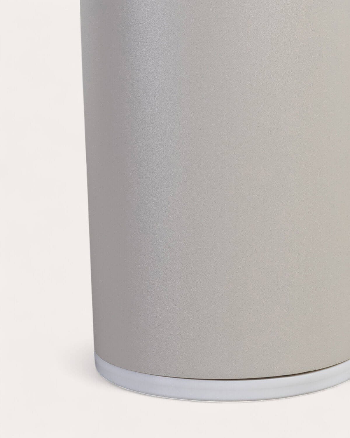 Ovales Tischset Cheryl (240 x 120 cm) und 6 Outdoor-Stühle aus Aluminium und Teakholz, Galeriebild 7