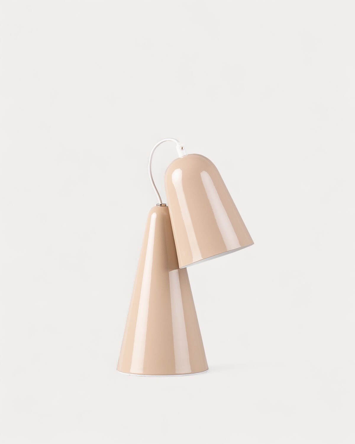 Valiria Tischlampe aus Metall, Galeriebild 1