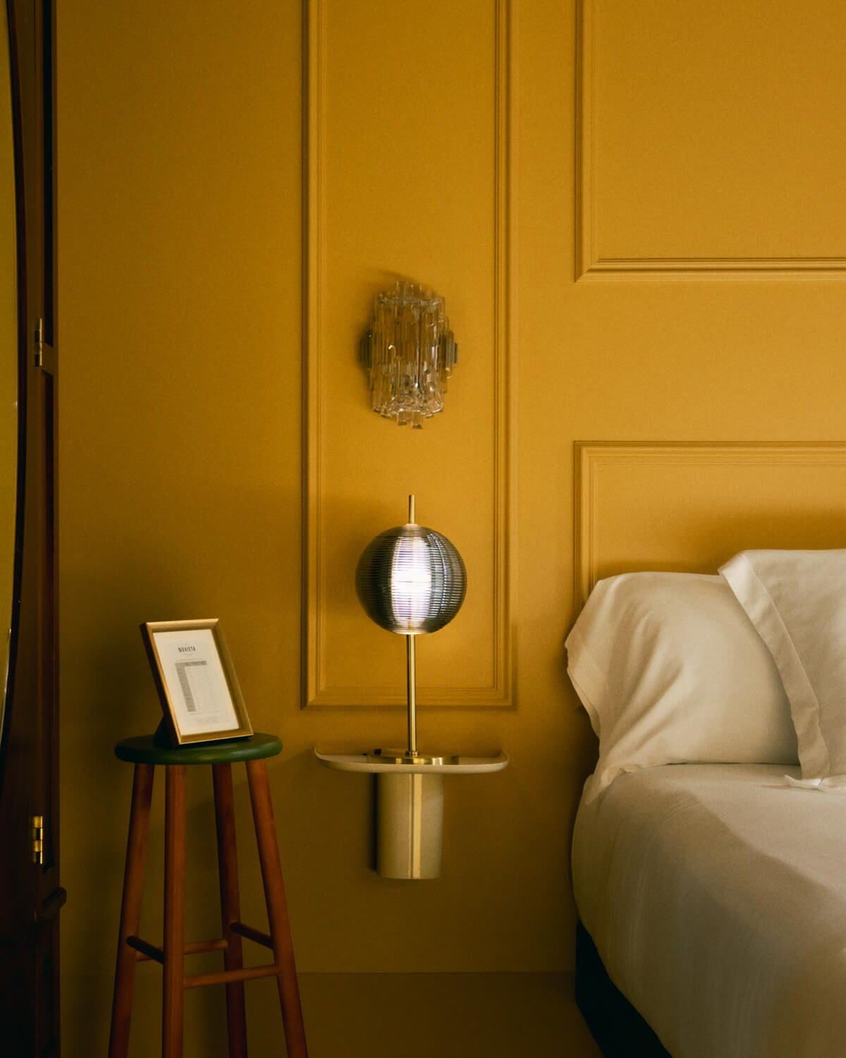 Dimmbare kugelförmige LED-Tischlampe aus Metall (Ø20 cm) Samil , Galeriebild 2