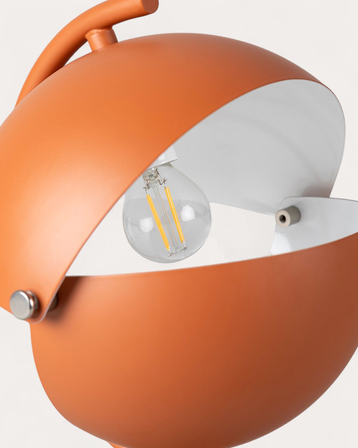 Amun Tischlampe aus Metall, Galeriebild 7