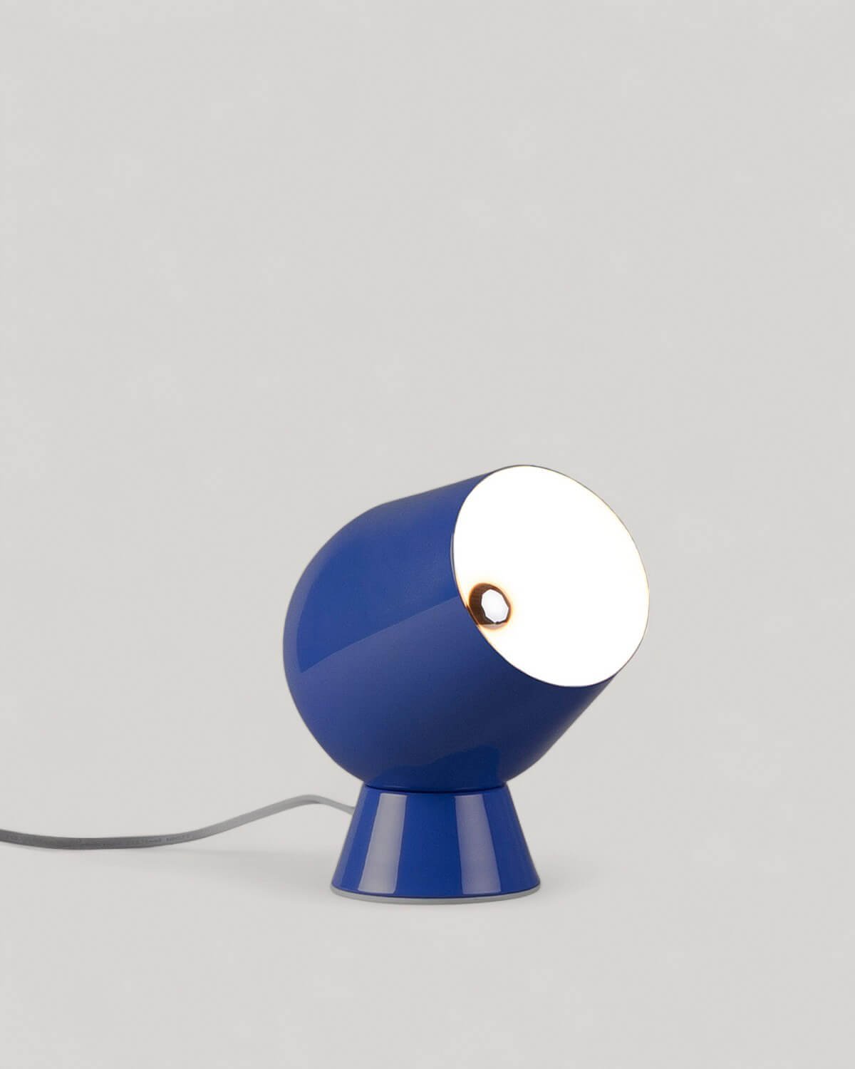 Aline Tischlampe aus Metall, Galeriebild 4